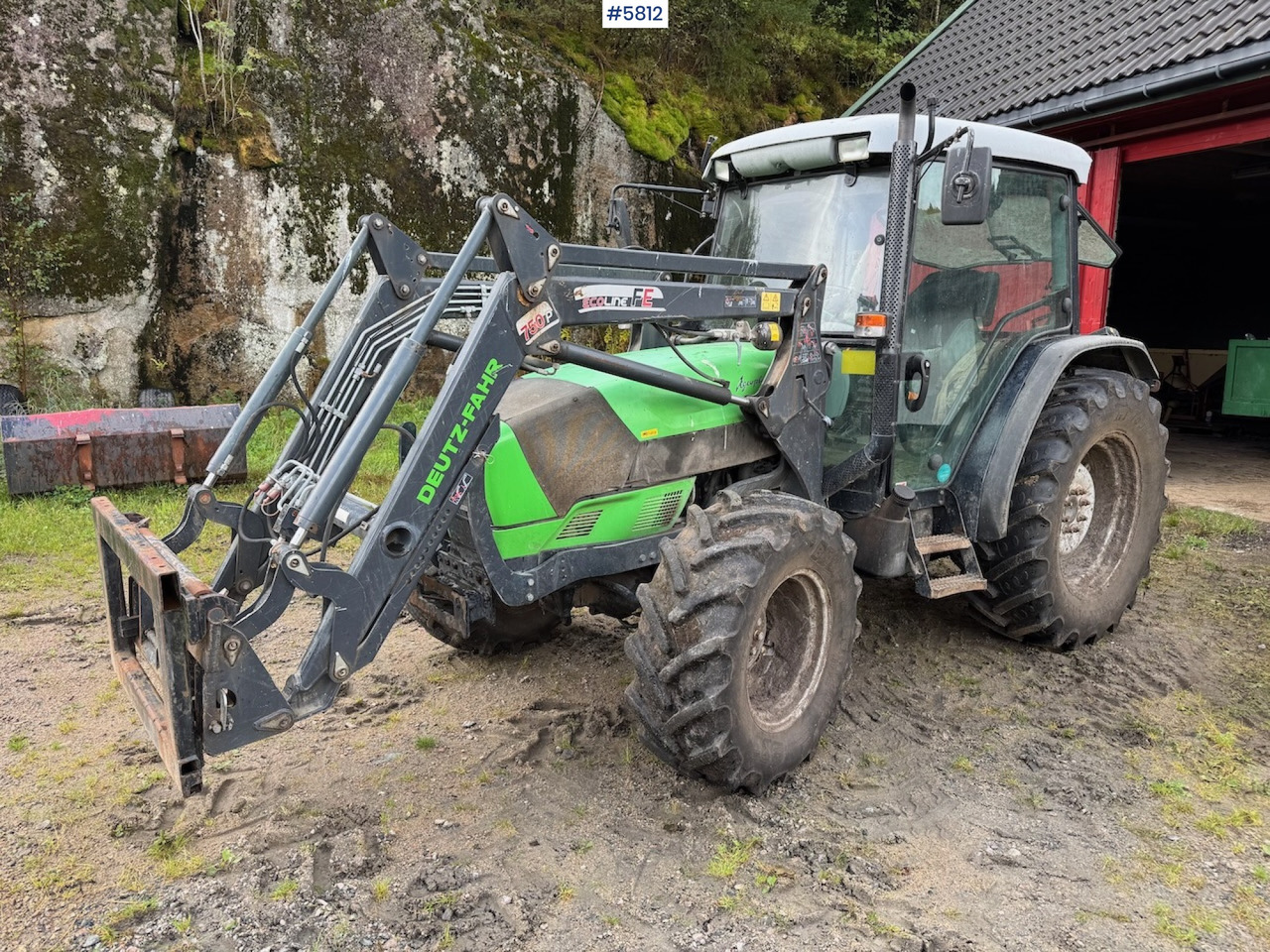 2013 Deutz Fahr Agroplus 410 DT w/ front loader. - Traktor: slika 2013 Deutz Fahr Agroplus 410 DT w/ front loader. - Traktor 2013 Deutz Fahr Agroplus 410 DT w/ front loader. - Traktor: slika 2013 Deutz Fahr Agroplus 410 DT w/ front loader. - Traktor