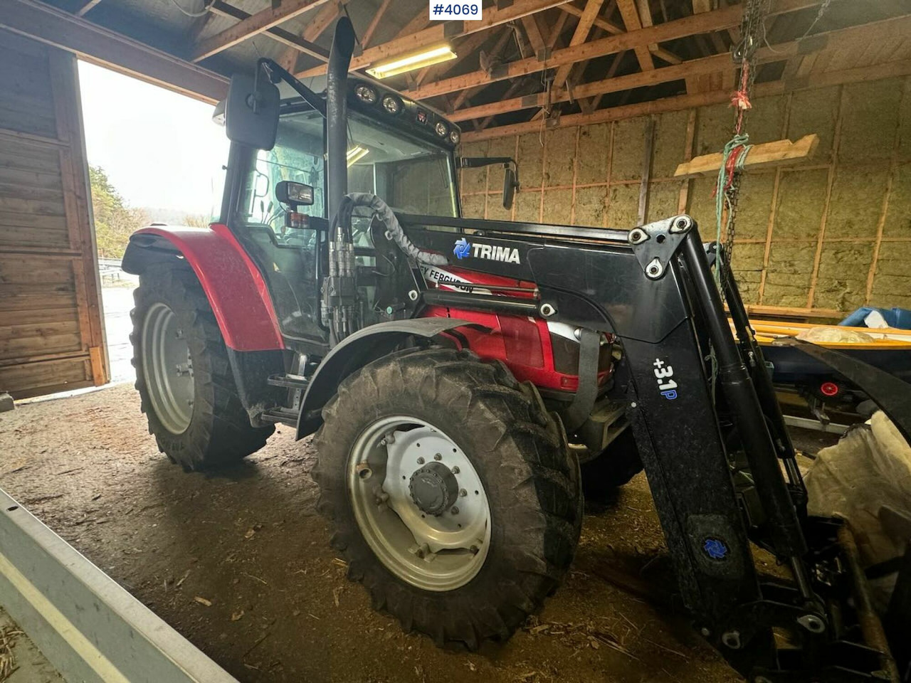 2013 Massey Ferguson 5455 w/ front loader, 2 buckets, pallet forks and blades. 1020 hours! - Traktor: slika 2013 Massey Ferguson 5455 w/ front loader, 2 buckets, pallet forks and blades. 1020 hours! - Traktor 2013 Massey Ferguson 5455 w/ front loader, 2 buckets, pallet forks and blades. 1020 hours! - Traktor: slika 2013 Massey Ferguson 5455 w/ front loader, 2 buckets, pallet forks and blades. 1020 hours! - Traktor