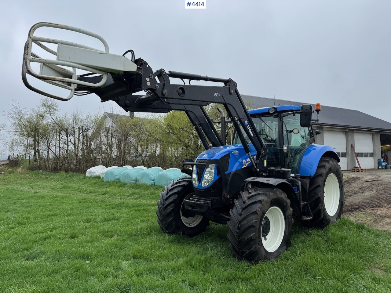2015 New Holland T7.185 Auto Command w/Front Loader - Traktor: slika 2015 New Holland T7.185 Auto Command w/Front Loader - Traktor 2015 New Holland T7.185 Auto Command w/Front Loader - Traktor: slika 2015 New Holland T7.185 Auto Command w/Front Loader - Traktor