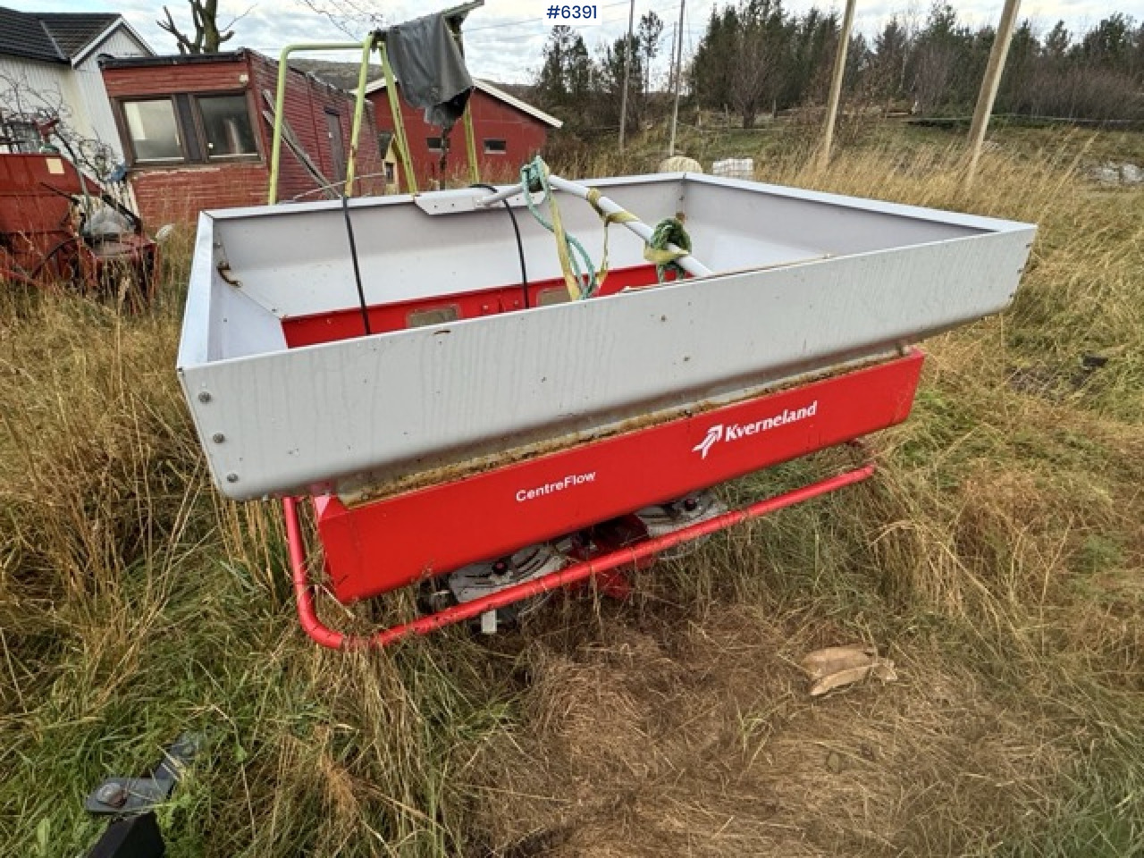 2016 Kverneland fertilizer spreader. Repair object. - Rasipač gnojiva: slika  2016 Kverneland fertilizer spreader. Repair object. - Rasipač gnojiva 2016 Kverneland fertilizer spreader. Repair object. - Rasipač gnojiva: slika  2016 Kverneland fertilizer spreader. Repair object. - Rasipač gnojiva