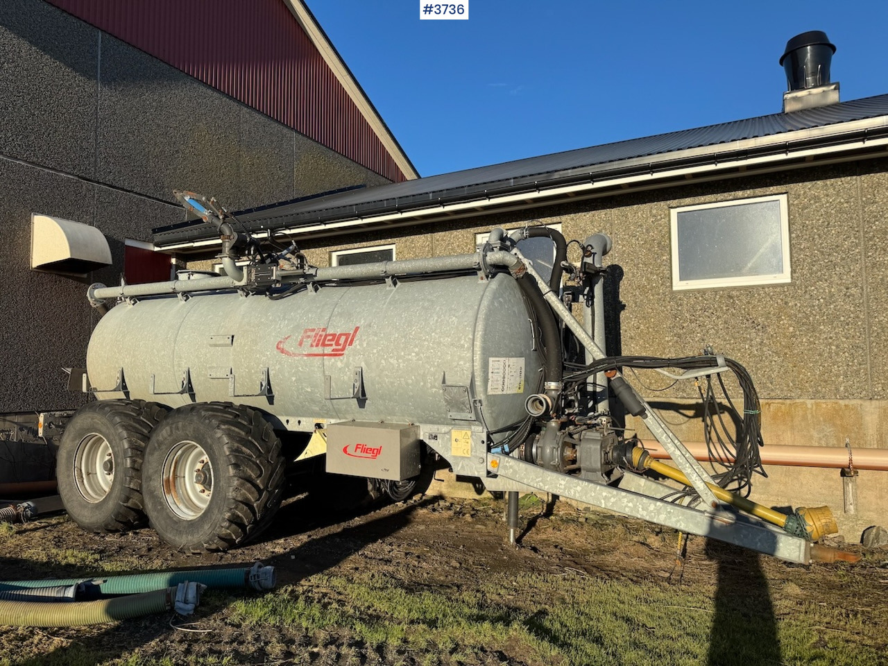 2017 Fliegl VFW 10600 Tandem w/lots of equipment - Cisterna za gnojnicu: slika 2017 Fliegl VFW 10600 Tandem w/lots of equipment - Cisterna za gnojnicu 2017 Fliegl VFW 10600 Tandem w/lots of equipment - Cisterna za gnojnicu: slika 2017 Fliegl VFW 10600 Tandem w/lots of equipment - Cisterna za gnojnicu
