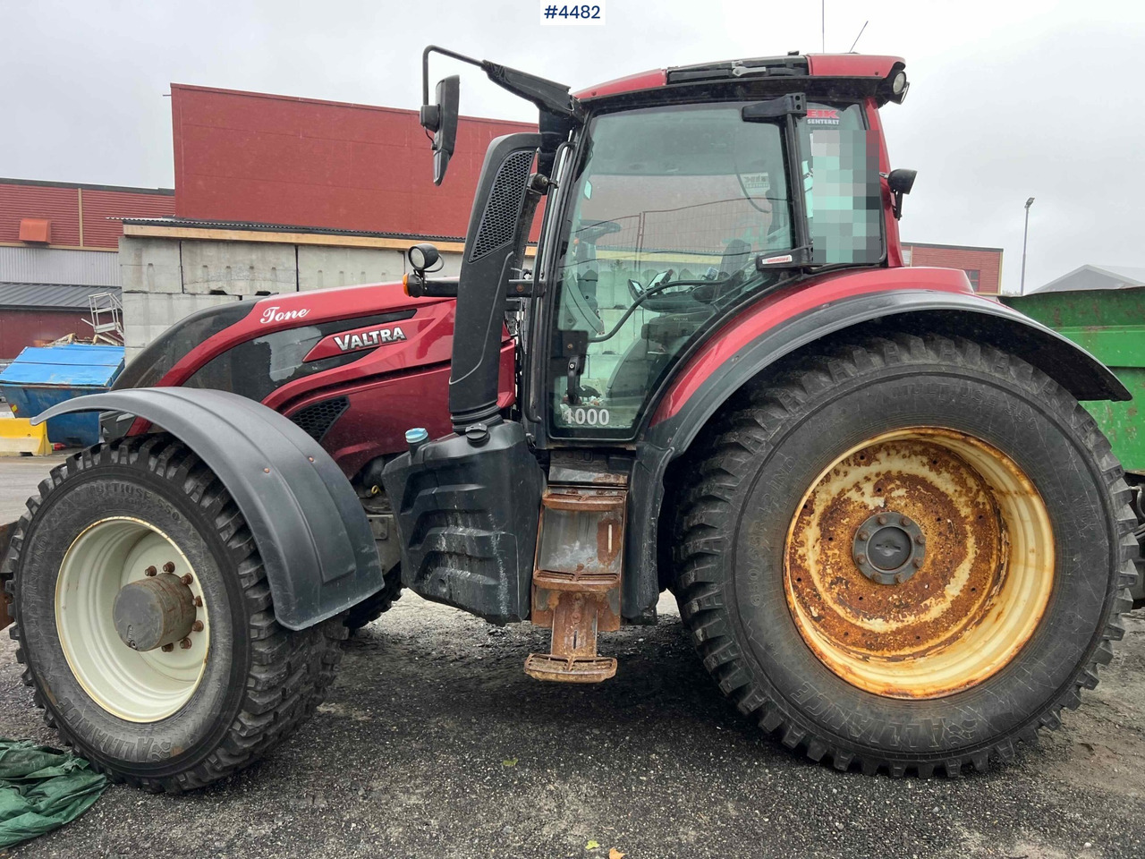 Zakup  2017 Valtra T234 tractor Plow rigged Tractor 2017 Valtra T234 tractor Plow rigged Tractor: slika Zakup  2017 Valtra T234 tractor Plow rigged Tractor 2017 Valtra T234 tractor Plow rigged Tractor
