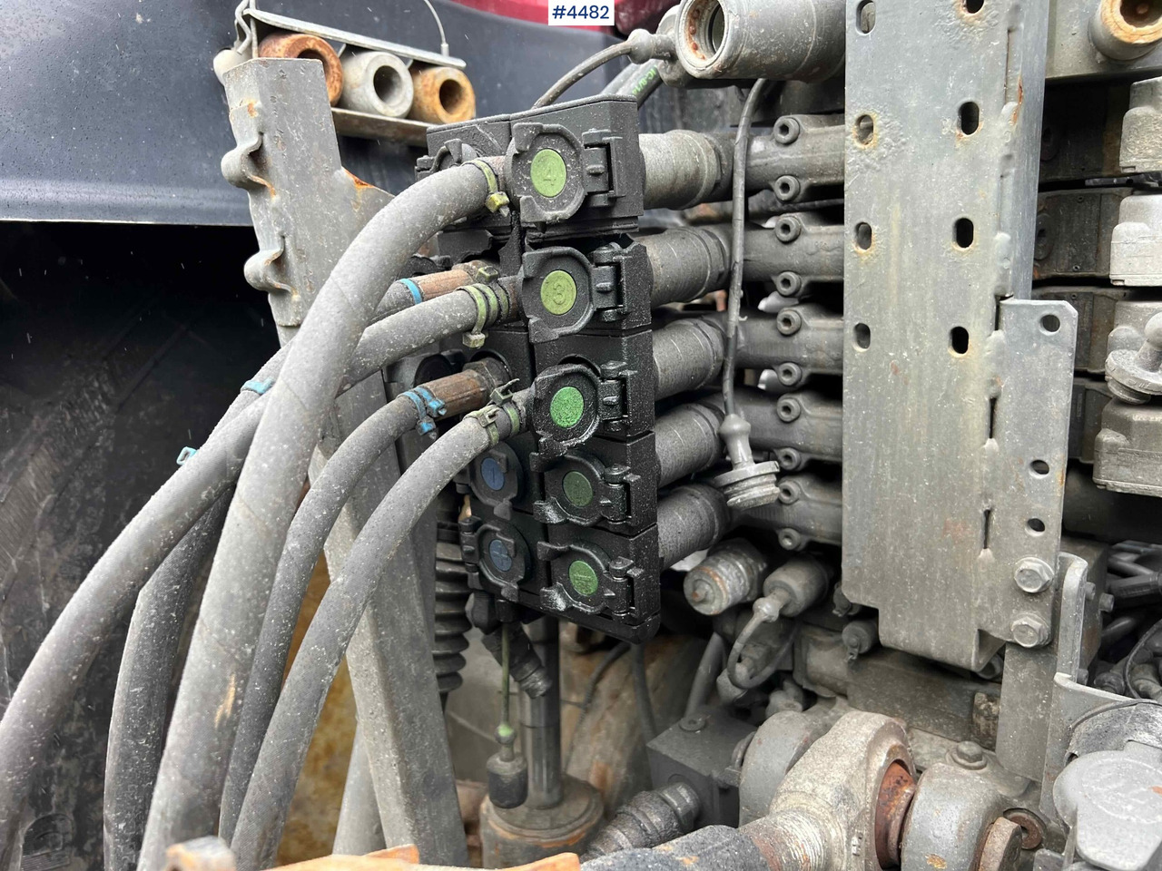 Zakup  2017 Valtra T234 tractor Plow rigged Tractor 2017 Valtra T234 tractor Plow rigged Tractor: slika Zakup  2017 Valtra T234 tractor Plow rigged Tractor 2017 Valtra T234 tractor Plow rigged Tractor