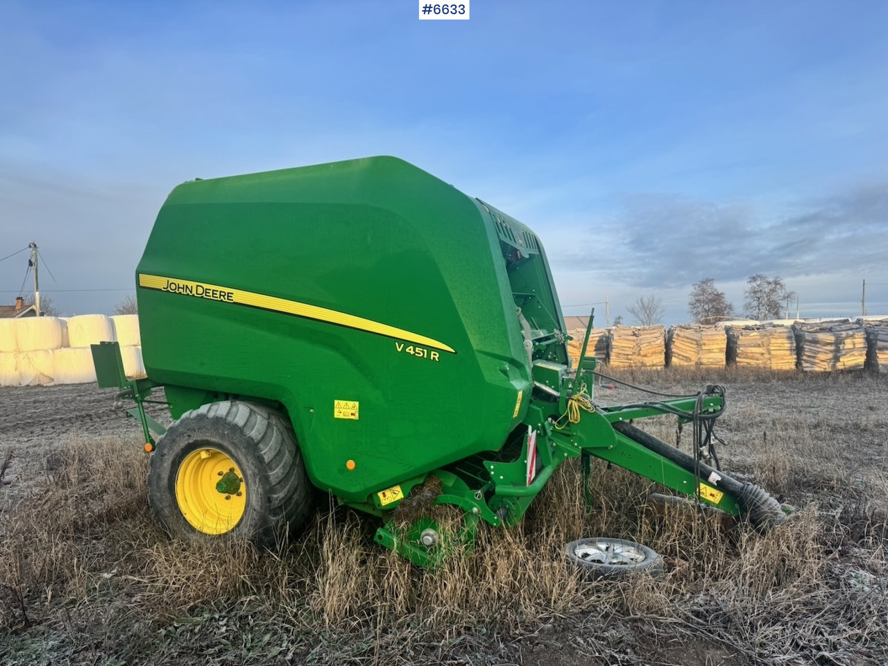 2018 John Deere V451R Round baler - Oprema za prevrtanje sijena: slika 2018 John Deere V451R Round baler - Oprema za prevrtanje sijena 2018 John Deere V451R Round baler - Oprema za prevrtanje sijena: slika 2018 John Deere V451R Round baler - Oprema za prevrtanje sijena