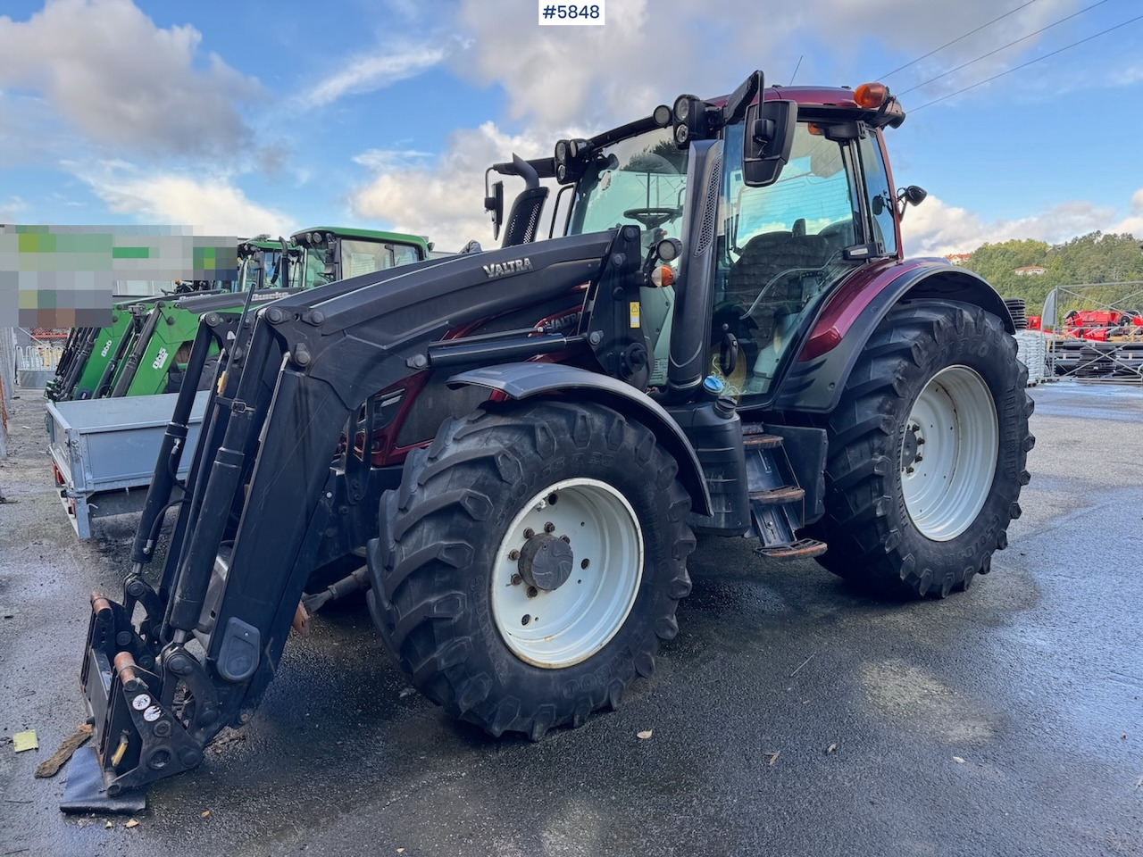 2018 Valtra N174 w/ front loader and plow plate. - Traktor: slika 2018 Valtra N174 w/ front loader and plow plate. - Traktor 2018 Valtra N174 w/ front loader and plow plate. - Traktor: slika 2018 Valtra N174 w/ front loader and plow plate. - Traktor