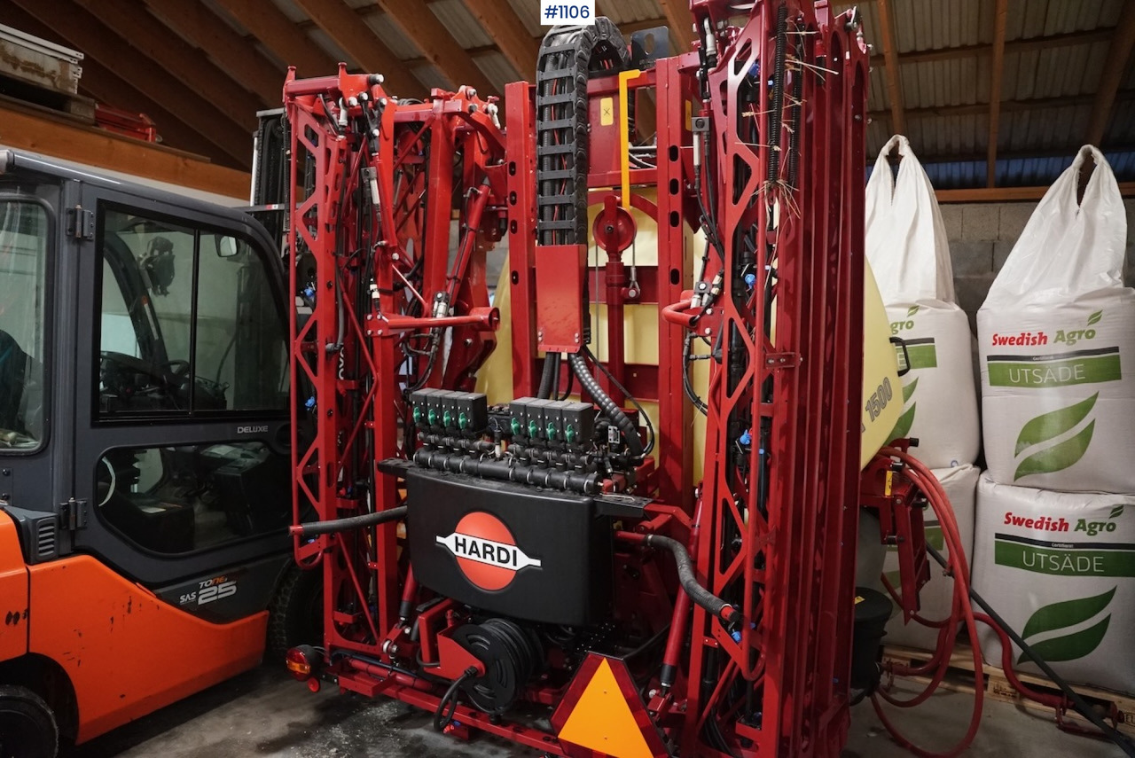 2021 Hardi Mega 1500 Field sprayer - Prskalica za traktor: slika 2021 Hardi Mega 1500 Field sprayer - Prskalica za traktor 2021 Hardi Mega 1500 Field sprayer - Prskalica za traktor: slika 2021 Hardi Mega 1500 Field sprayer - Prskalica za traktor