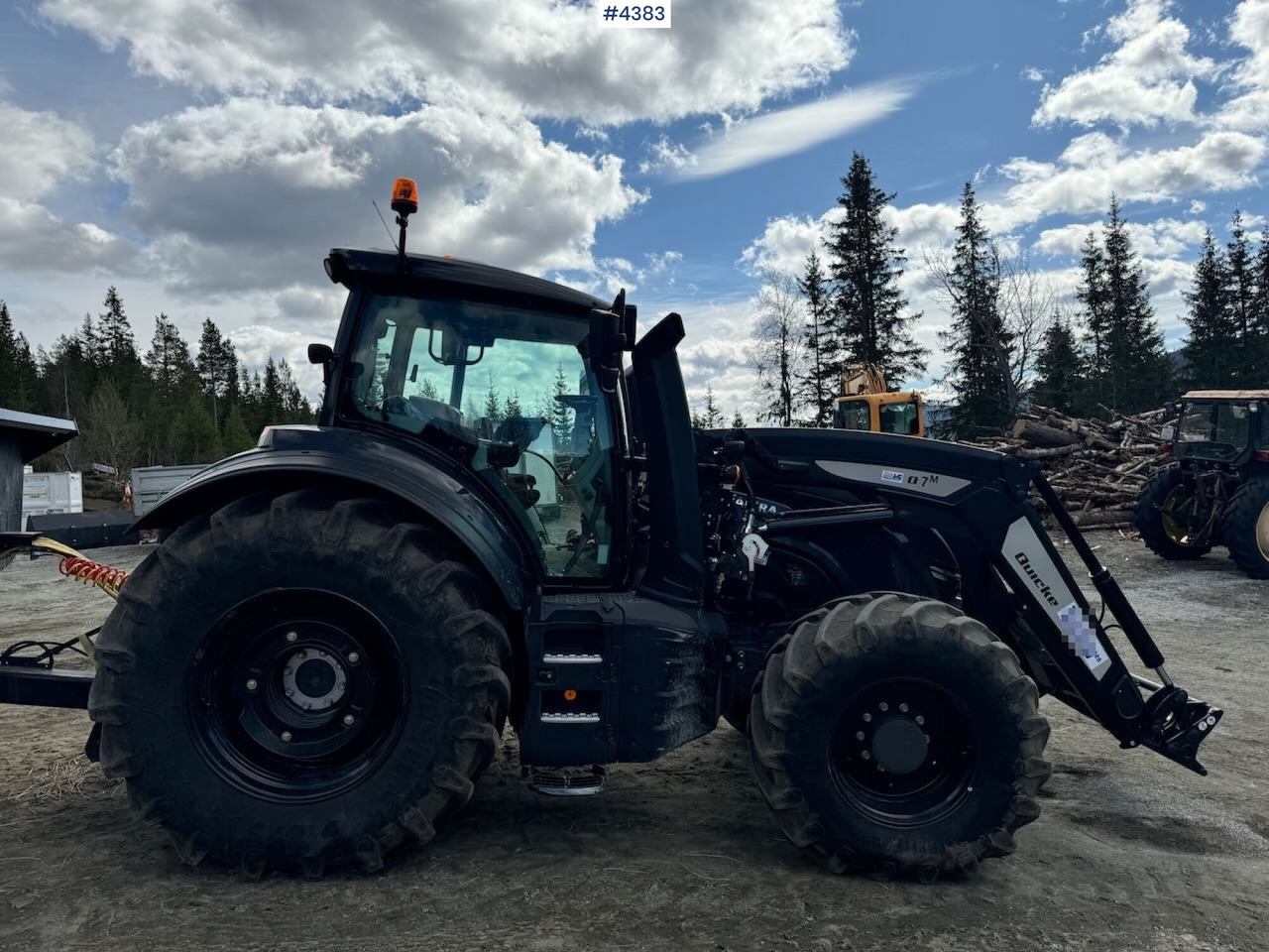 2021 Valtra T234 Versu w/ Quicke Q7 Front Loader - Traktor: slika 2021 Valtra T234 Versu w/ Quicke Q7 Front Loader - Traktor 2021 Valtra T234 Versu w/ Quicke Q7 Front Loader - Traktor: slika 2021 Valtra T234 Versu w/ Quicke Q7 Front Loader - Traktor
