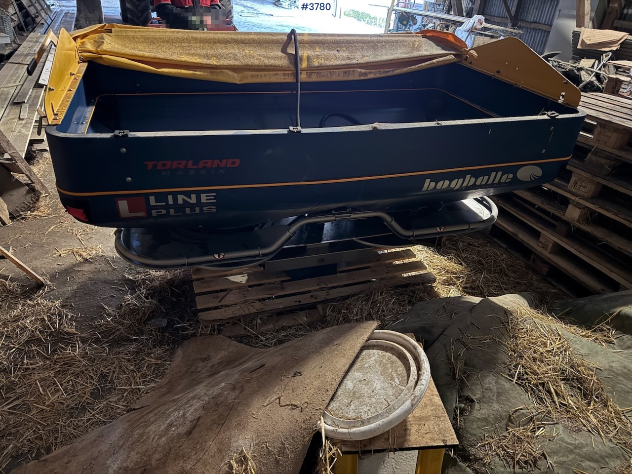 2022 Bogballe L20 Plus w/Calibrator ICON - Rasipač gnojiva: slika 2022 Bogballe L20 Plus w/Calibrator ICON - Rasipač gnojiva 2022 Bogballe L20 Plus w/Calibrator ICON - Rasipač gnojiva: slika 2022 Bogballe L20 Plus w/Calibrator ICON - Rasipač gnojiva