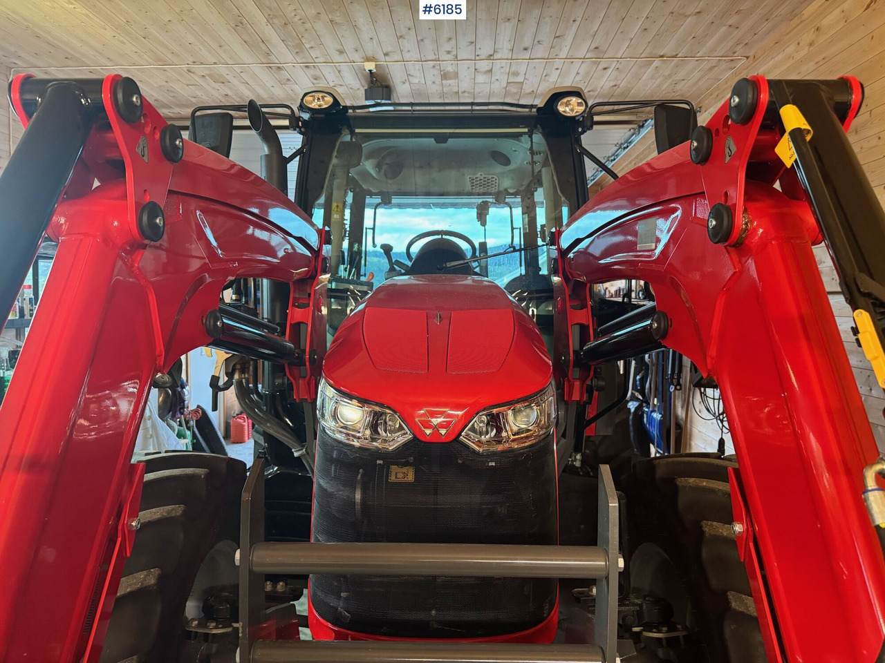 Traktor 2023 Massey Ferguson 5711M Dyna w/ loader with 3rd function. Only 115 hours!: slika Traktor 2023 Massey Ferguson 5711M Dyna w/ loader with 3rd function. Only 115 hours! Traktor 2023 Massey Ferguson 5711M Dyna w/ loader with 3rd function. Only 115 hours!: slika Traktor 2023 Massey Ferguson 5711M Dyna w/ loader with 3rd function. Only 115 hours!