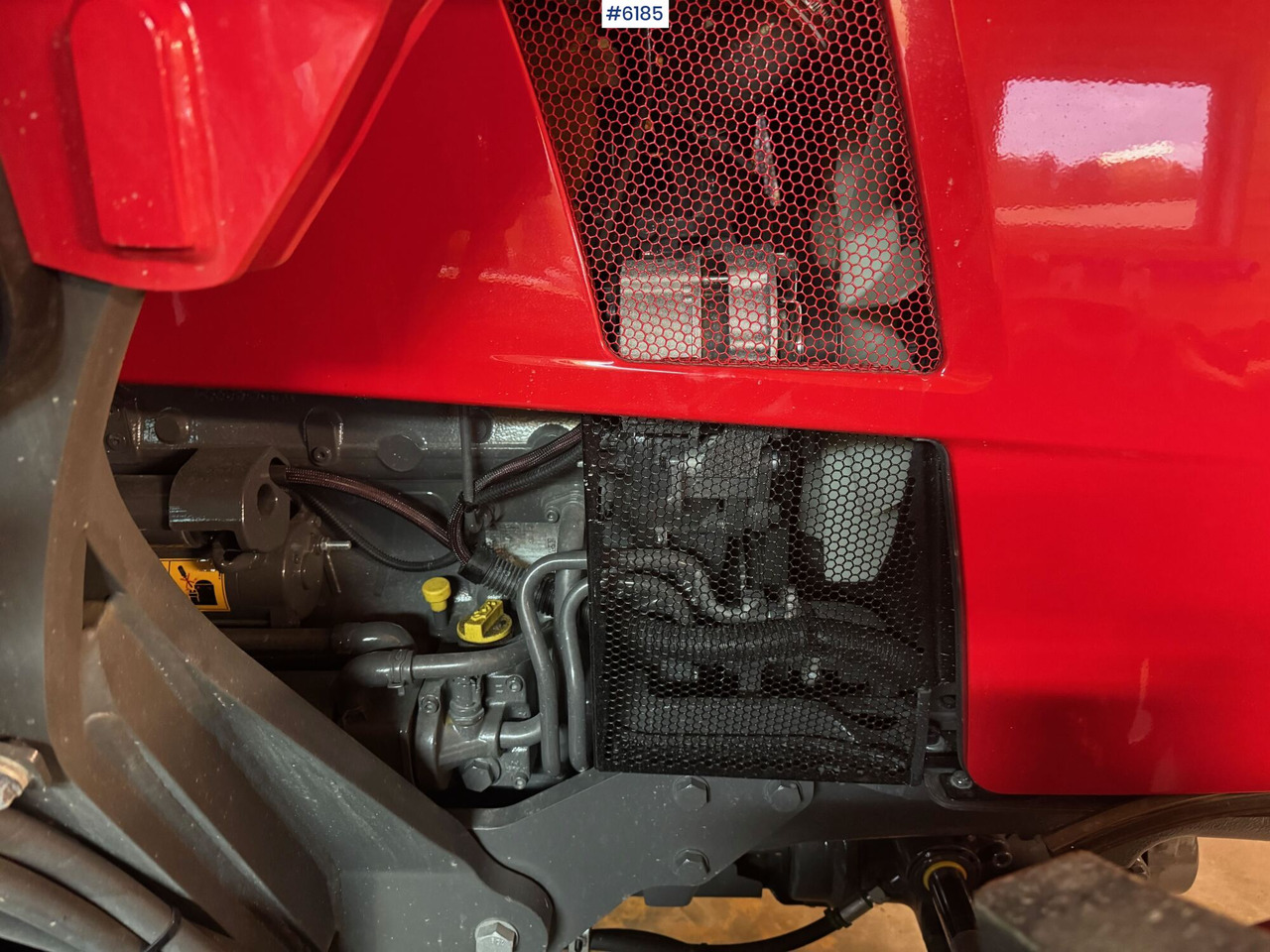 Traktor 2023 Massey Ferguson 5711M Dyna w/ loader with 3rd function. Only 115 hours!: slika Traktor 2023 Massey Ferguson 5711M Dyna w/ loader with 3rd function. Only 115 hours! Traktor 2023 Massey Ferguson 5711M Dyna w/ loader with 3rd function. Only 115 hours!: slika Traktor 2023 Massey Ferguson 5711M Dyna w/ loader with 3rd function. Only 115 hours!