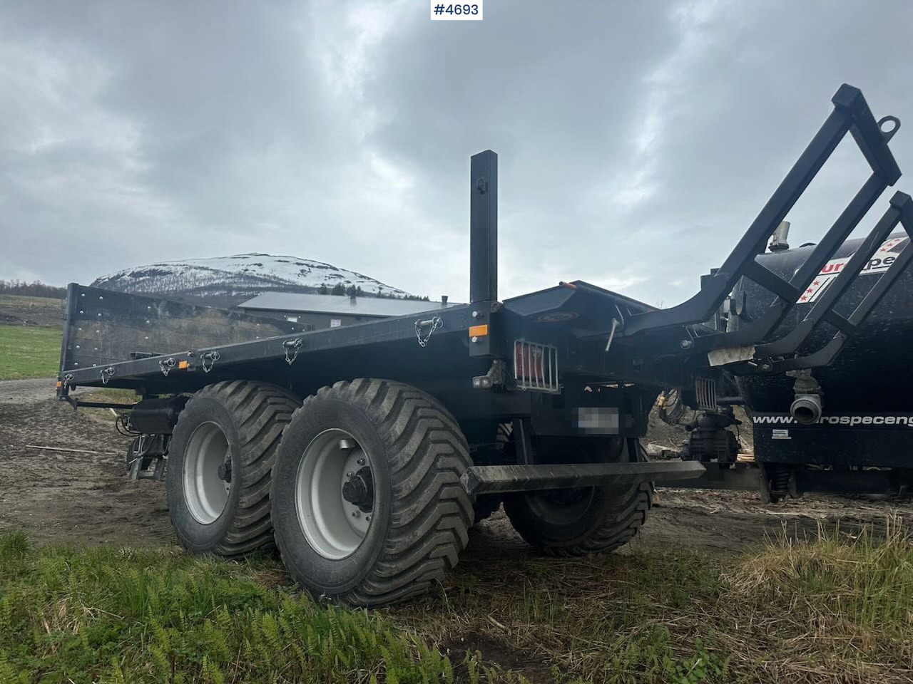 2024 Dølen D12 L - Nagibna prikolica za poljoprivredna gospodarstva/ Istovarivač: slika 2024 Dølen D12 L - Nagibna prikolica za poljoprivredna gospodarstva/ Istovarivač 2024 Dølen D12 L - Nagibna prikolica za poljoprivredna gospodarstva/ Istovarivač: slika 2024 Dølen D12 L - Nagibna prikolica za poljoprivredna gospodarstva/ Istovarivač