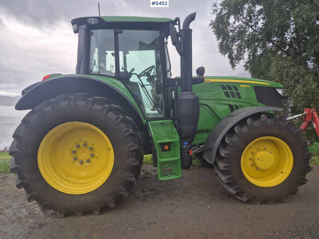 2024 John Deere 6155M w/ front hydraulics & PTO - Traktor: slika 2024 John Deere 6155M w/ front hydraulics & PTO - Traktor 2024 John Deere 6155M w/ front hydraulics & PTO - Traktor: slika 2024 John Deere 6155M w/ front hydraulics & PTO - Traktor
