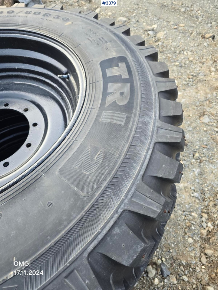 4 Nokian tires on rims for JCB - Kompletan kotač: slika 4 Nokian tires on rims for JCB - Kompletan kotač 4 Nokian tires on rims for JCB - Kompletan kotač: slika 4 Nokian tires on rims for JCB - Kompletan kotač