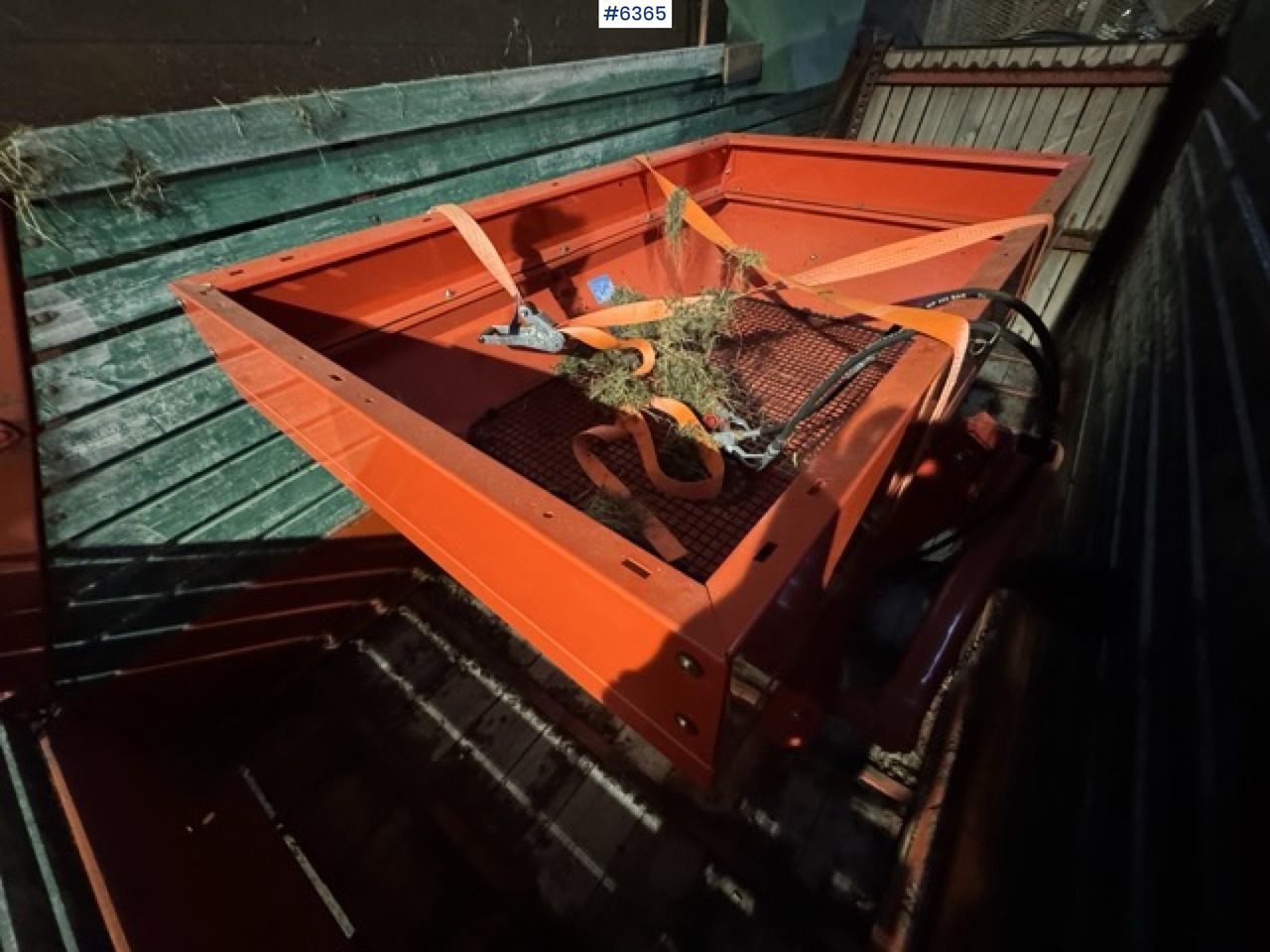 Approx. 1990 Kverneland UN7000 unloading wagon - Rasipač gnojiva: slika Approx. 1990 Kverneland UN7000 unloading wagon - Rasipač gnojiva Approx. 1990 Kverneland UN7000 unloading wagon - Rasipač gnojiva: slika Approx. 1990 Kverneland UN7000 unloading wagon - Rasipač gnojiva