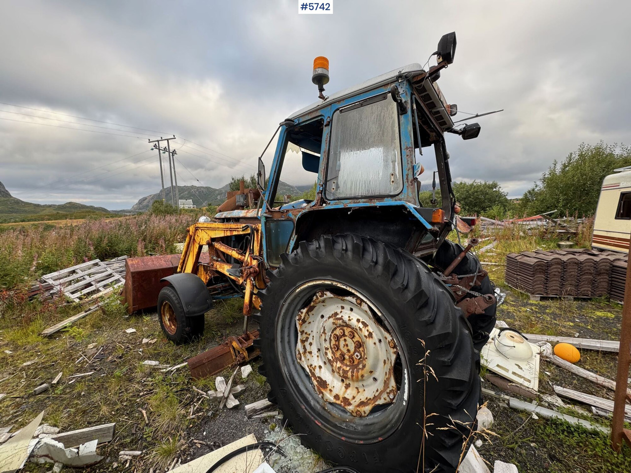 Circa 1987 Ford 7700 with Malm Orstad loader! - Traktor: slika Circa 1987 Ford 7700 with Malm Orstad loader! - Traktor Circa 1987 Ford 7700 with Malm Orstad loader! - Traktor: slika Circa 1987 Ford 7700 with Malm Orstad loader! - Traktor