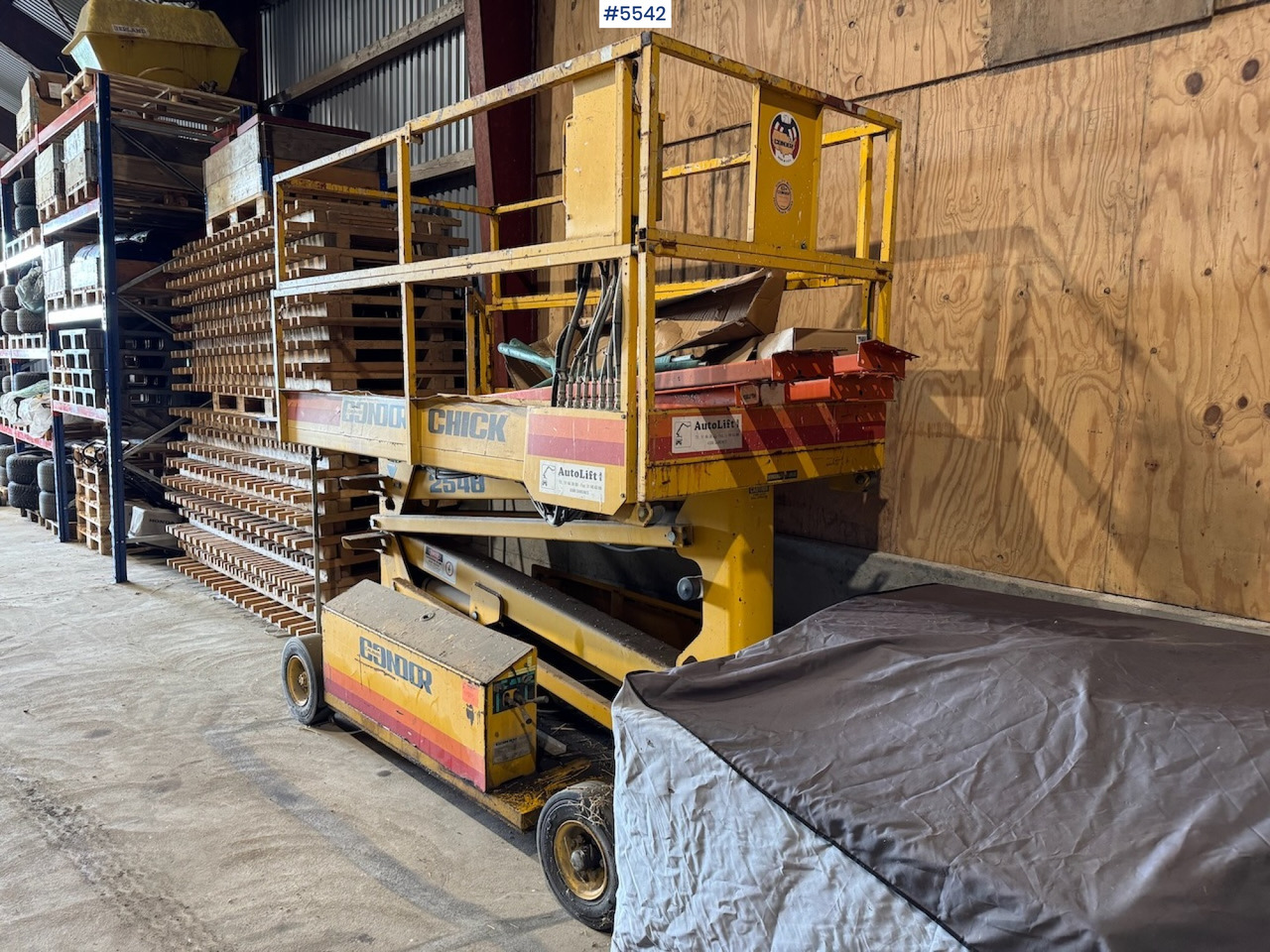 Condor Chick 2548 scissor lift. - Podizna platforma: slika Condor Chick 2548 scissor lift. - Podizna platforma Condor Chick 2548 scissor lift. - Podizna platforma: slika Condor Chick 2548 scissor lift. - Podizna platforma