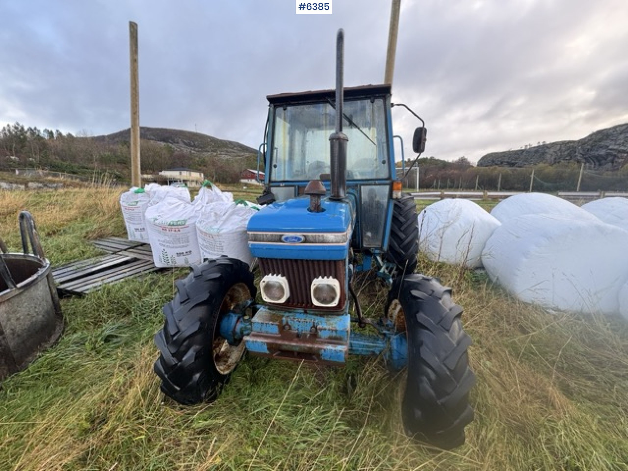 Ford 4610 4x4 tractor. 3,561 hours! - Traktor: slika Ford 4610 4x4 tractor. 3,561 hours! - Traktor Ford 4610 4x4 tractor. 3,561 hours! - Traktor: slika Ford 4610 4x4 tractor. 3,561 hours! - Traktor