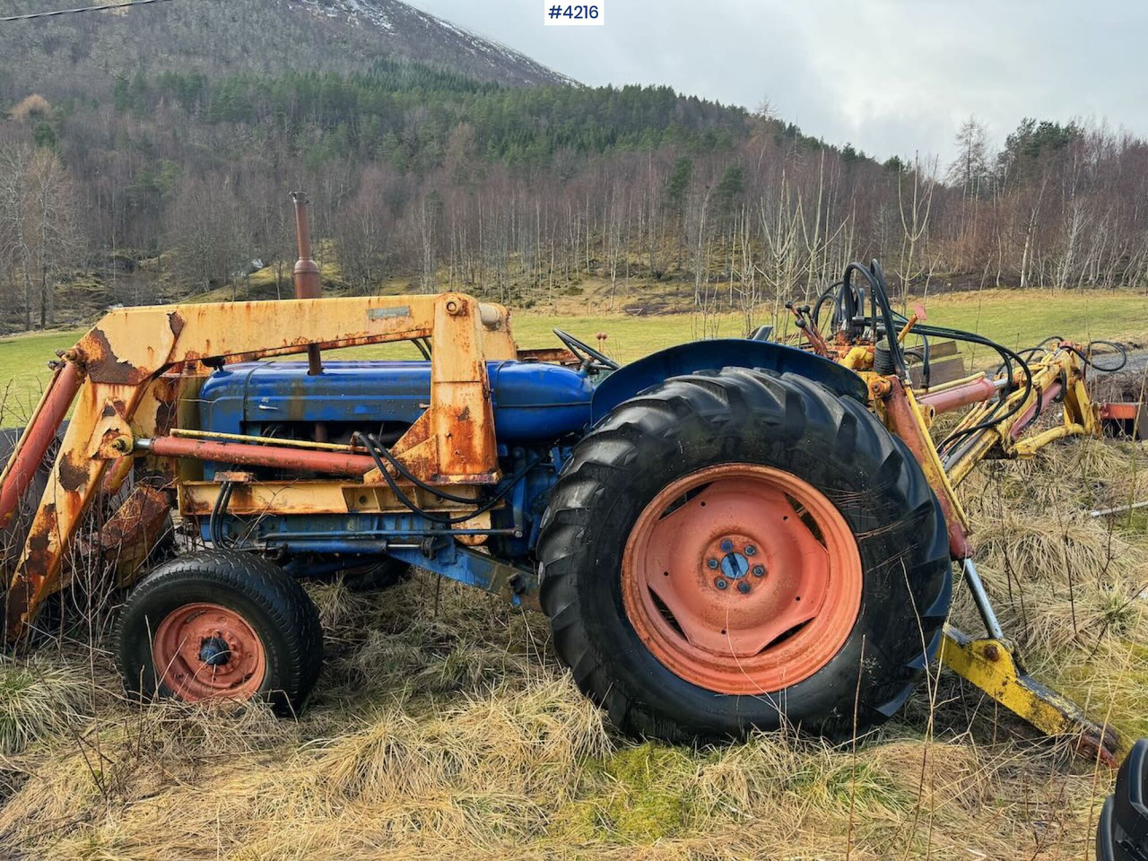 Ford Major Backhoe Loader - Traktor: slika Ford Major Backhoe Loader - Traktor Ford Major Backhoe Loader - Traktor: slika Ford Major Backhoe Loader - Traktor