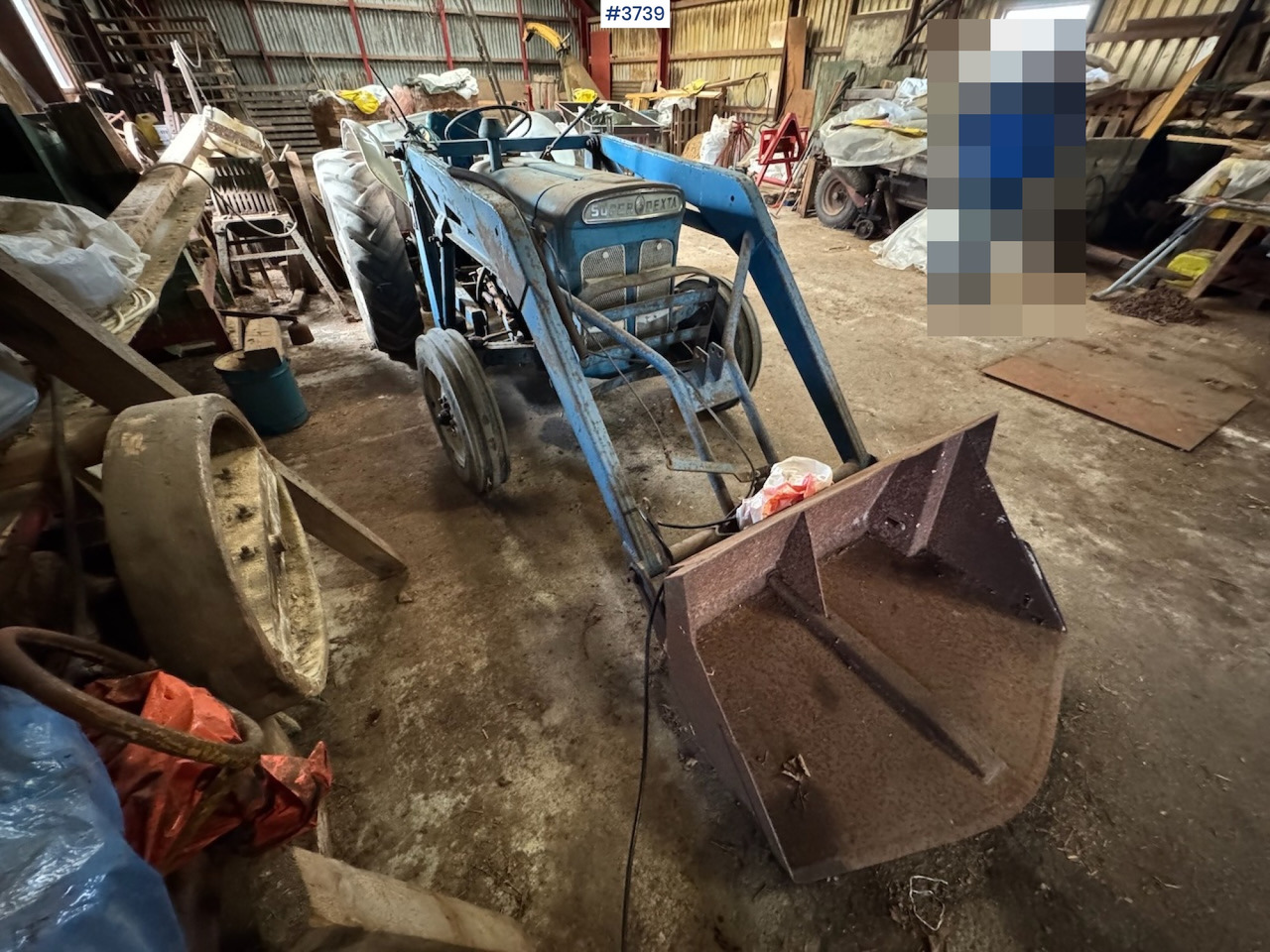 Ford Super Dexta w/front loader - Traktor: slika Ford Super Dexta w/front loader - Traktor Ford Super Dexta w/front loader - Traktor: slika Ford Super Dexta w/front loader - Traktor