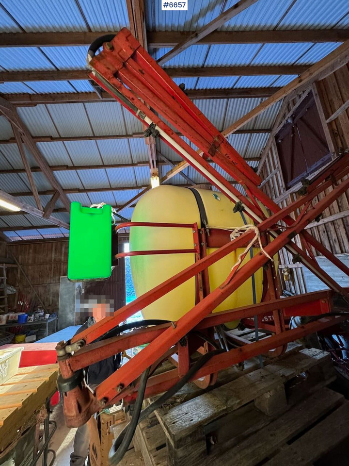 Hardi field sprayer, 8 meters - Prskalica: slika Hardi field sprayer, 8 meters - Prskalica Hardi field sprayer, 8 meters - Prskalica: slika Hardi field sprayer, 8 meters - Prskalica