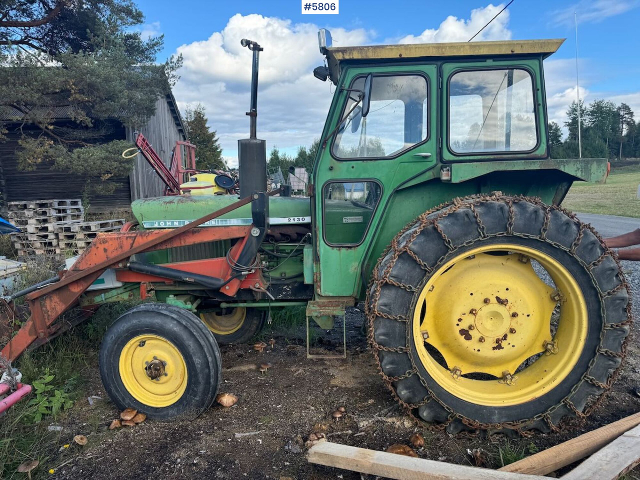 John Deere 2130 - Traktor: slika John Deere 2130 - Traktor John Deere 2130 - Traktor: slika John Deere 2130 - Traktor