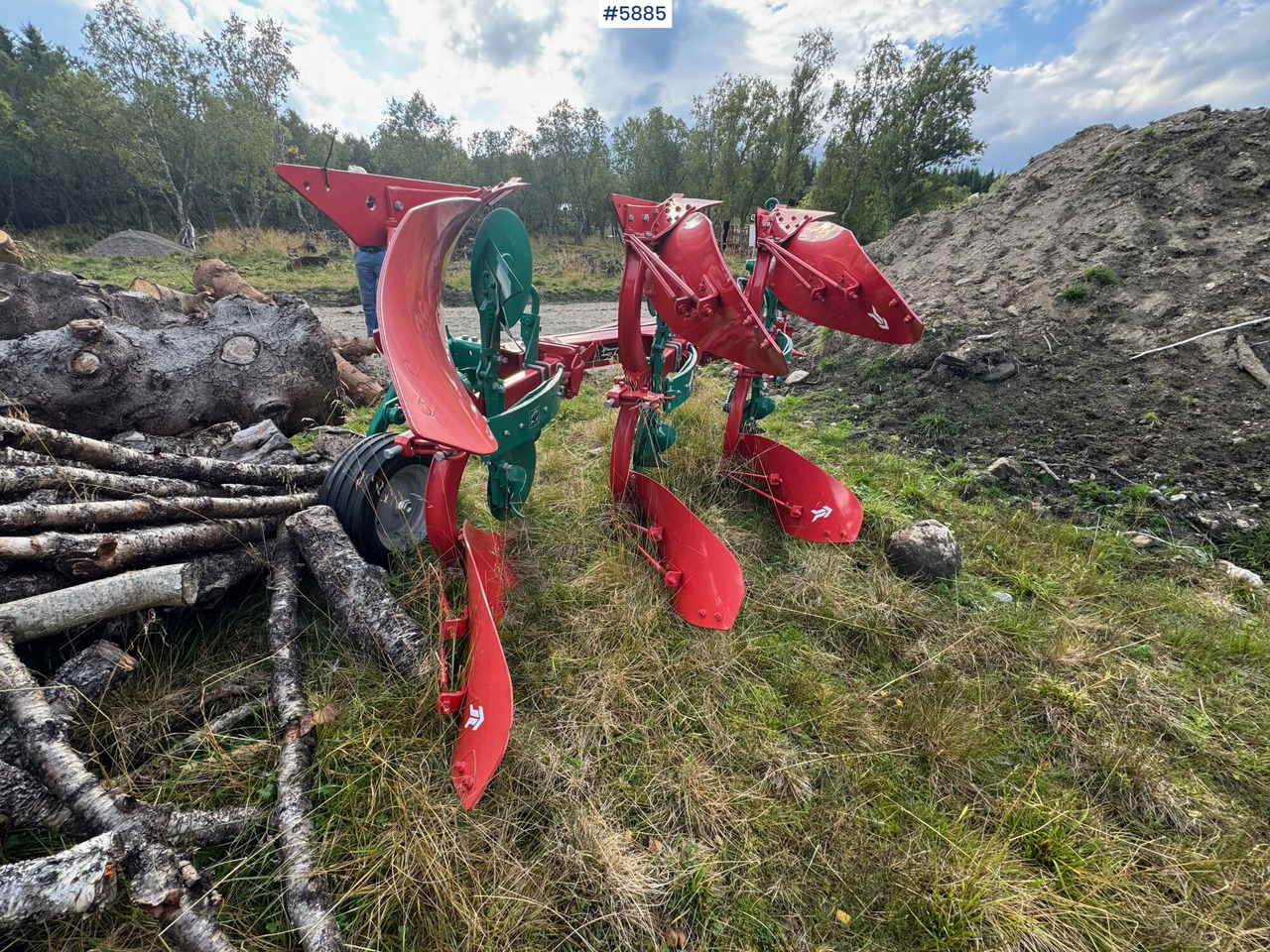Kverneland 150S reversible plough, 3-furrow, year 2022. Never used – like new! - Oprema za obradu tla: slika Kverneland 150S reversible plough, 3-furrow, year 2022. Never used – like new! - Oprema za obradu tla Kverneland 150S reversible plough, 3-furrow, year 2022. Never used – like new! - Oprema za obradu tla: slika Kverneland 150S reversible plough, 3-furrow, year 2022. Never used – like new! - Oprema za obradu tla