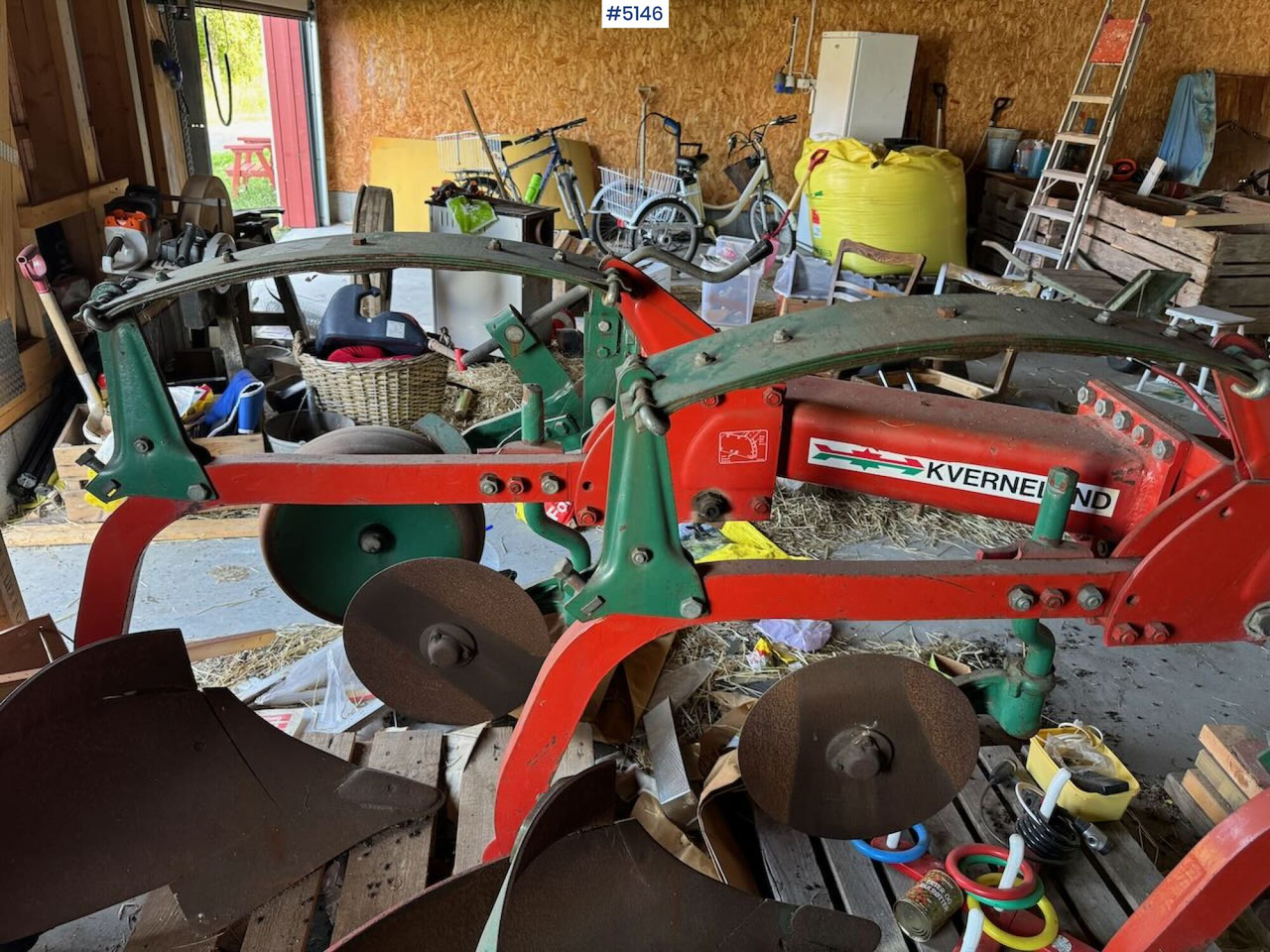Kverneland Model A 3-furrow plough - Oprema za obradu tla: slika Kverneland Model A 3-furrow plough - Oprema za obradu tla Kverneland Model A 3-furrow plough - Oprema za obradu tla: slika Kverneland Model A 3-furrow plough - Oprema za obradu tla
