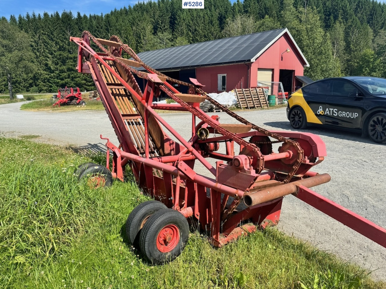 Kverneland Stone Picker - Oprema za obradu tla: slika Kverneland Stone Picker - Oprema za obradu tla Kverneland Stone Picker - Oprema za obradu tla: slika Kverneland Stone Picker - Oprema za obradu tla