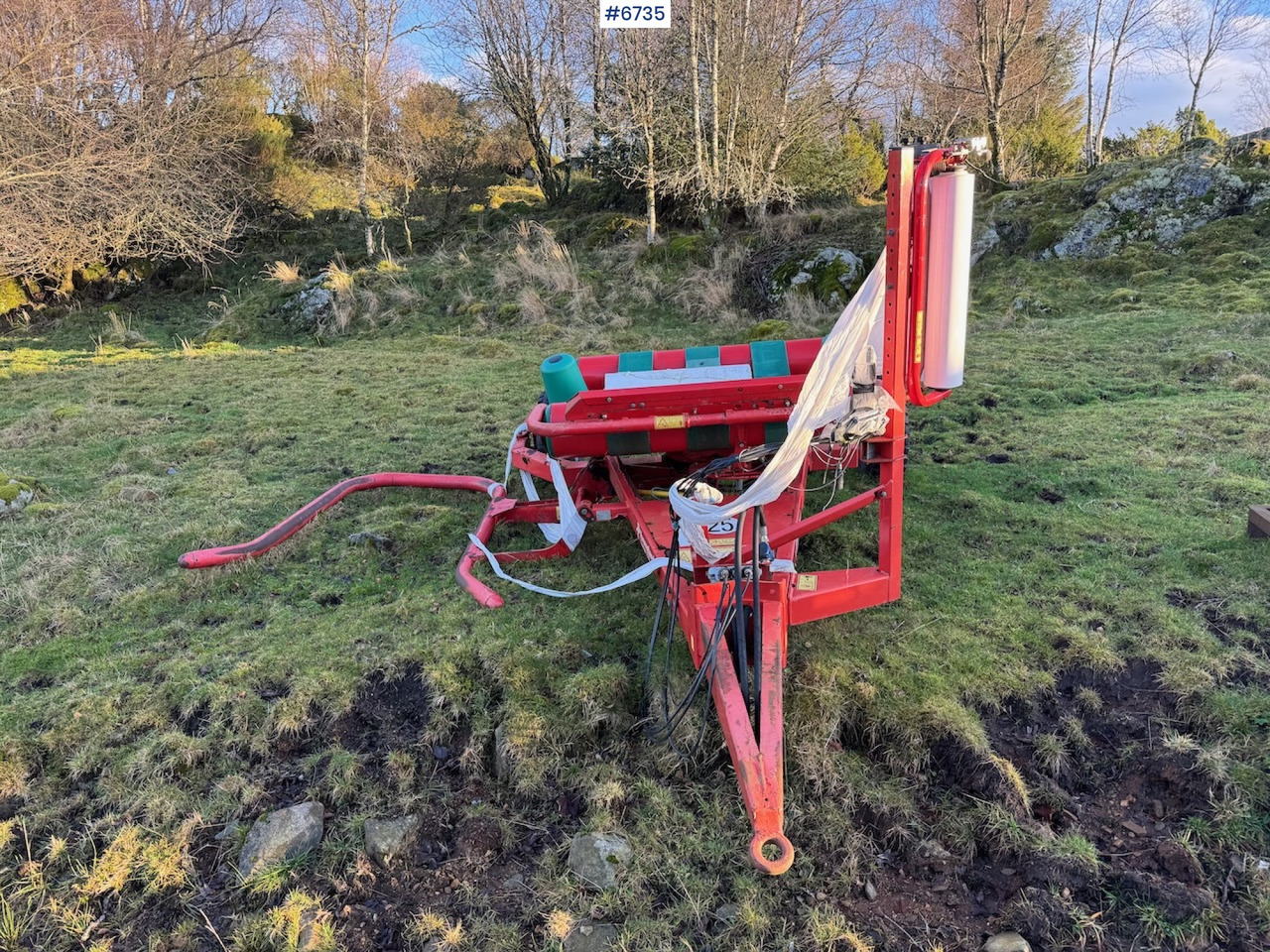 Kverneland Taarup 7335 Round Bale Wrapper - Oprema za prevrtanje sijena: slika Kverneland Taarup 7335 Round Bale Wrapper - Oprema za prevrtanje sijena Kverneland Taarup 7335 Round Bale Wrapper - Oprema za prevrtanje sijena: slika Kverneland Taarup 7335 Round Bale Wrapper - Oprema za prevrtanje sijena