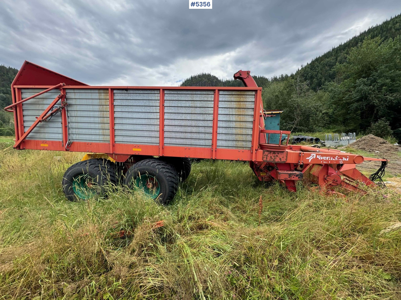 Kverneland Tårup 480 grass trailer w/ trimmer! - Oprema za prevrtanje sijena: slika Kverneland Tårup 480 grass trailer w/ trimmer! - Oprema za prevrtanje sijena Kverneland Tårup 480 grass trailer w/ trimmer! - Oprema za prevrtanje sijena: slika Kverneland Tårup 480 grass trailer w/ trimmer! - Oprema za prevrtanje sijena