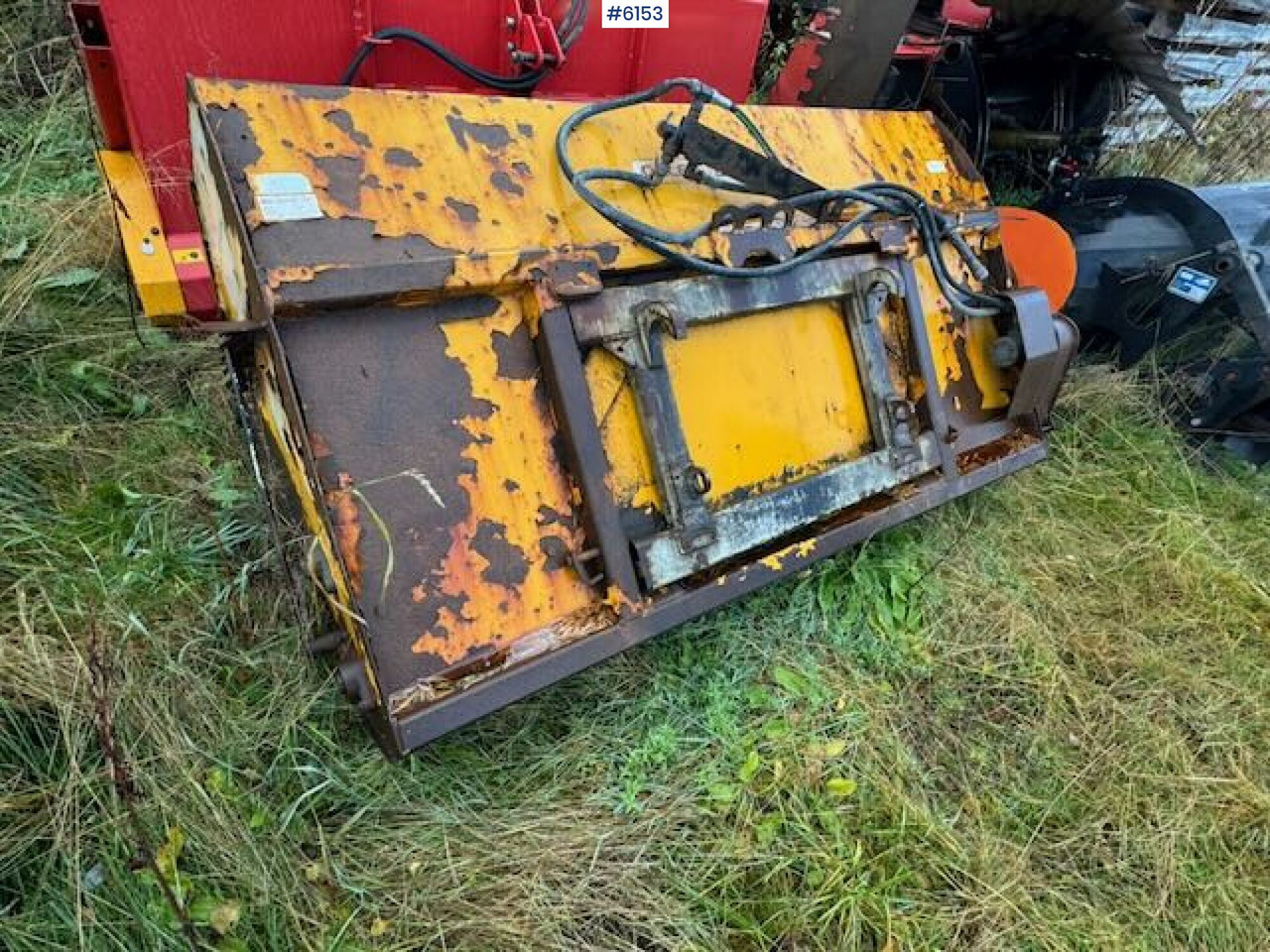 2012 Dalen 2034 sand spreader - Namjenska/ Posebna vozila: slika 2012 Dalen 2034 sand spreader - Namjenska/ Posebna vozila 2012 Dalen 2034 sand spreader - Namjenska/ Posebna vozila: slika 2012 Dalen 2034 sand spreader - Namjenska/ Posebna vozila