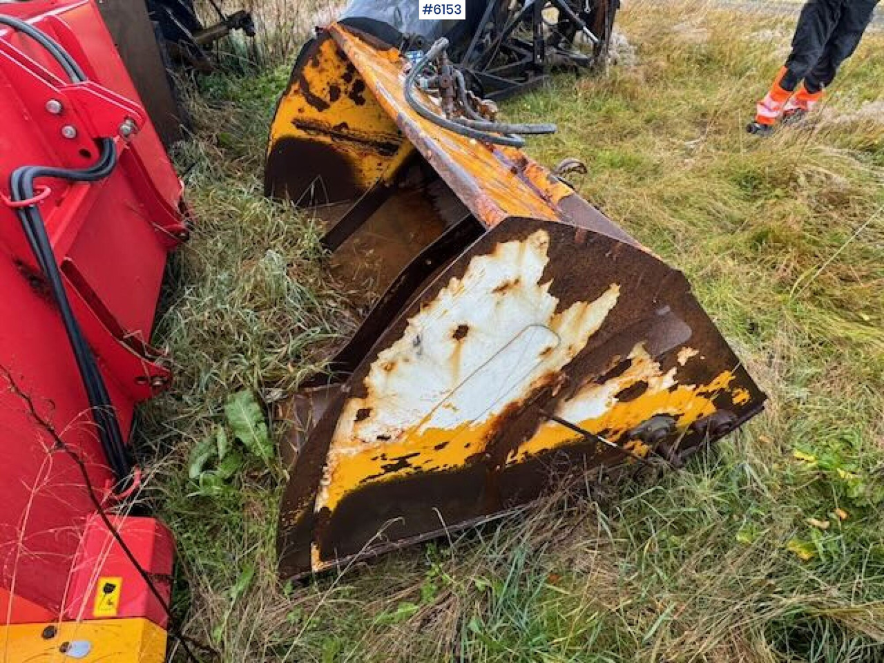 2012 Dalen 2034 sand spreader - Namjenska/ Posebna vozila: slika 2012 Dalen 2034 sand spreader - Namjenska/ Posebna vozila 2012 Dalen 2034 sand spreader - Namjenska/ Posebna vozila: slika 2012 Dalen 2034 sand spreader - Namjenska/ Posebna vozila