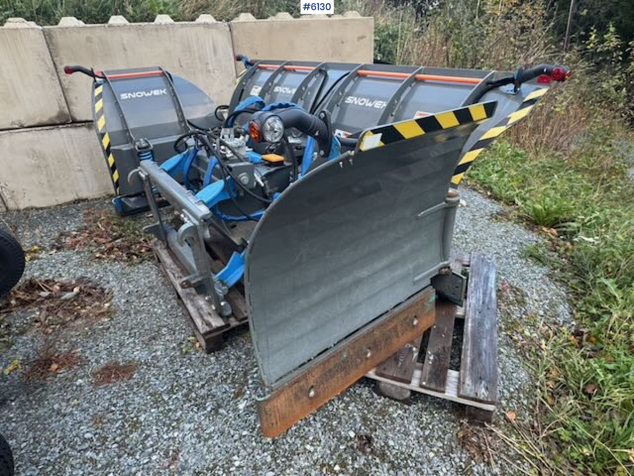 2023 Snowek U420 U-plow w/ remote control! - Namjenska/ Posebna vozila: slika 2023 Snowek U420 U-plow w/ remote control! - Namjenska/ Posebna vozila 2023 Snowek U420 U-plow w/ remote control! - Namjenska/ Posebna vozila: slika 2023 Snowek U420 U-plow w/ remote control! - Namjenska/ Posebna vozila