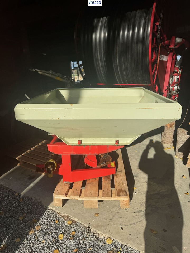 Rauch Komet ZS800 - Rasipač gnojiva: slika  Rauch Komet ZS800 - Rasipač gnojiva Rauch Komet ZS800 - Rasipač gnojiva: slika  Rauch Komet ZS800 - Rasipač gnojiva