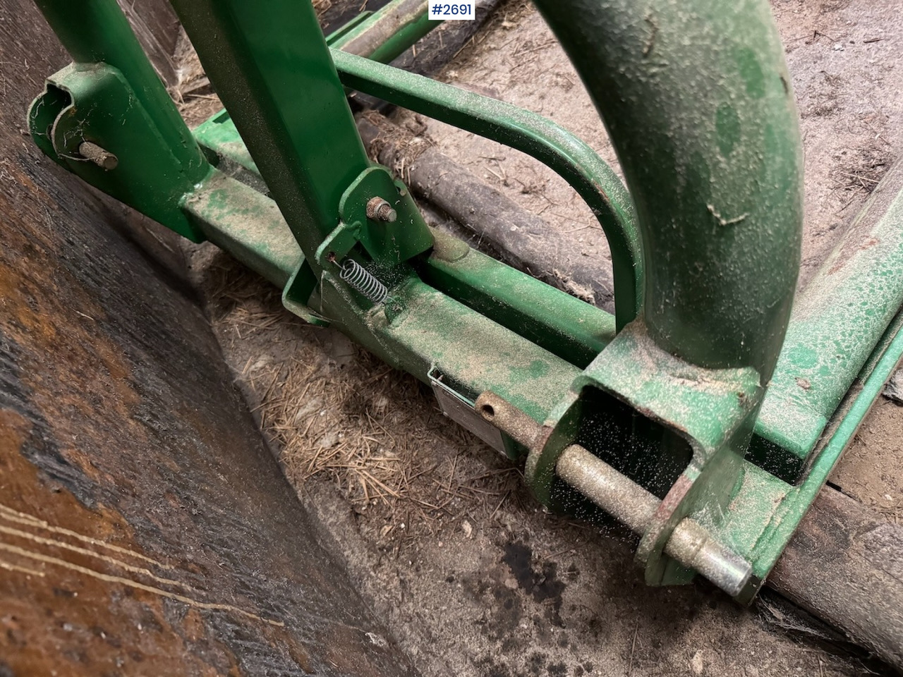 Round bale lifter - Oprema za prevrtanje sijena: slika Round bale lifter - Oprema za prevrtanje sijena Round bale lifter - Oprema za prevrtanje sijena: slika Round bale lifter - Oprema za prevrtanje sijena