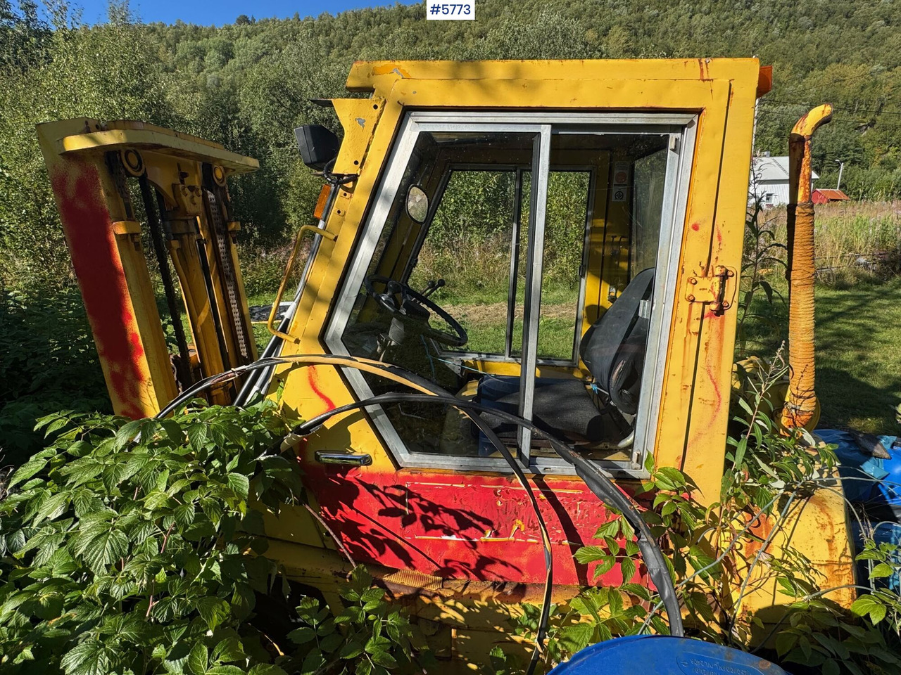 Toyota 02-3FD25 Truck. Repair object - Viličar: slika Toyota 02-3FD25 Truck. Repair object - Viličar Toyota 02-3FD25 Truck. Repair object - Viličar: slika Toyota 02-3FD25 Truck. Repair object - Viličar