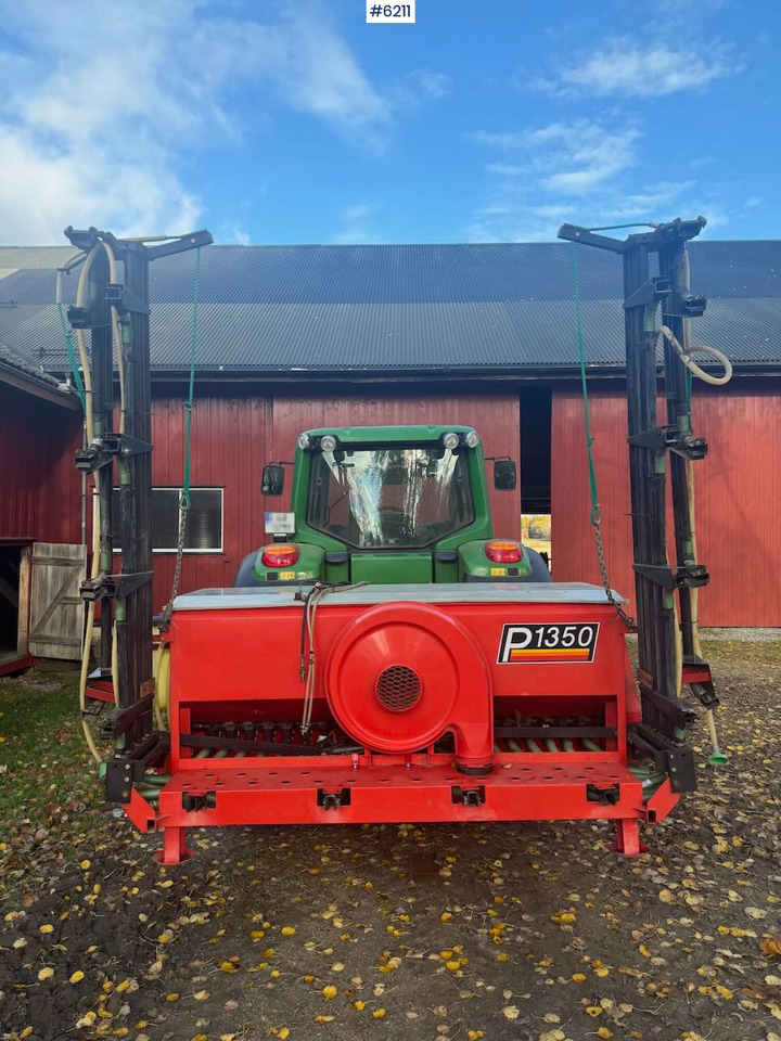 Tume P1350 - Rasipač gnojiva: slika Tume P1350 - Rasipač gnojiva Tume P1350 - Rasipač gnojiva: slika Tume P1350 - Rasipač gnojiva