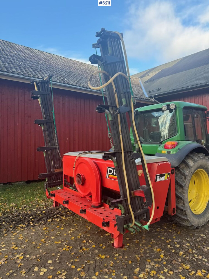Tume P1350 - Rasipač gnojiva: slika Tume P1350 - Rasipač gnojiva Tume P1350 - Rasipač gnojiva: slika Tume P1350 - Rasipač gnojiva