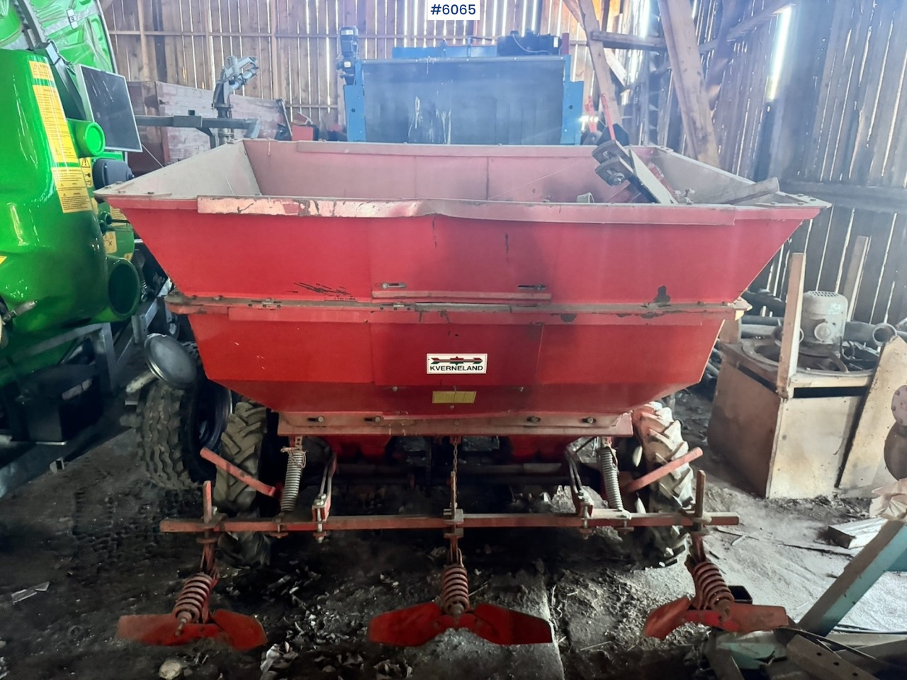 Underhaug 1400 potato planter - Sadilica za krumpir: slika  Underhaug 1400 potato planter - Sadilica za krumpir Underhaug 1400 potato planter - Sadilica za krumpir: slika  Underhaug 1400 potato planter - Sadilica za krumpir