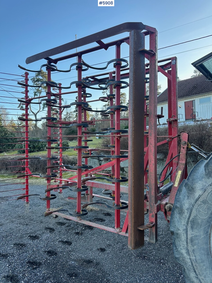 Väderstad Cultivator 4.6 m - Oprema za obradu tla: slika Väderstad Cultivator 4.6 m - Oprema za obradu tla Väderstad Cultivator 4.6 m - Oprema za obradu tla: slika Väderstad Cultivator 4.6 m - Oprema za obradu tla
