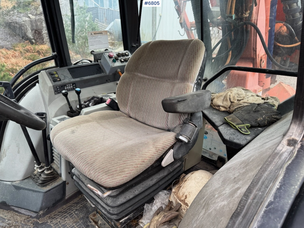 Traktor Valtra 8150 m/ Tamrock Trimmer 200 PB.: slika Traktor Valtra 8150 m/ Tamrock Trimmer 200 PB.