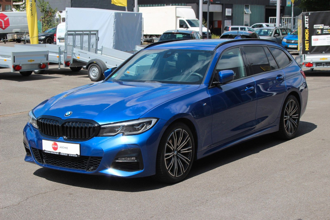 BMW 320 Touring d M Sport Laser Alcantara Harman Kar - Karavan: slika BMW 320 Touring d M Sport Laser Alcantara Harman Kar - Karavan BMW 320 Touring d M Sport Laser Alcantara Harman Kar - Karavan: slika BMW 320 Touring d M Sport Laser Alcantara Harman Kar - Karavan