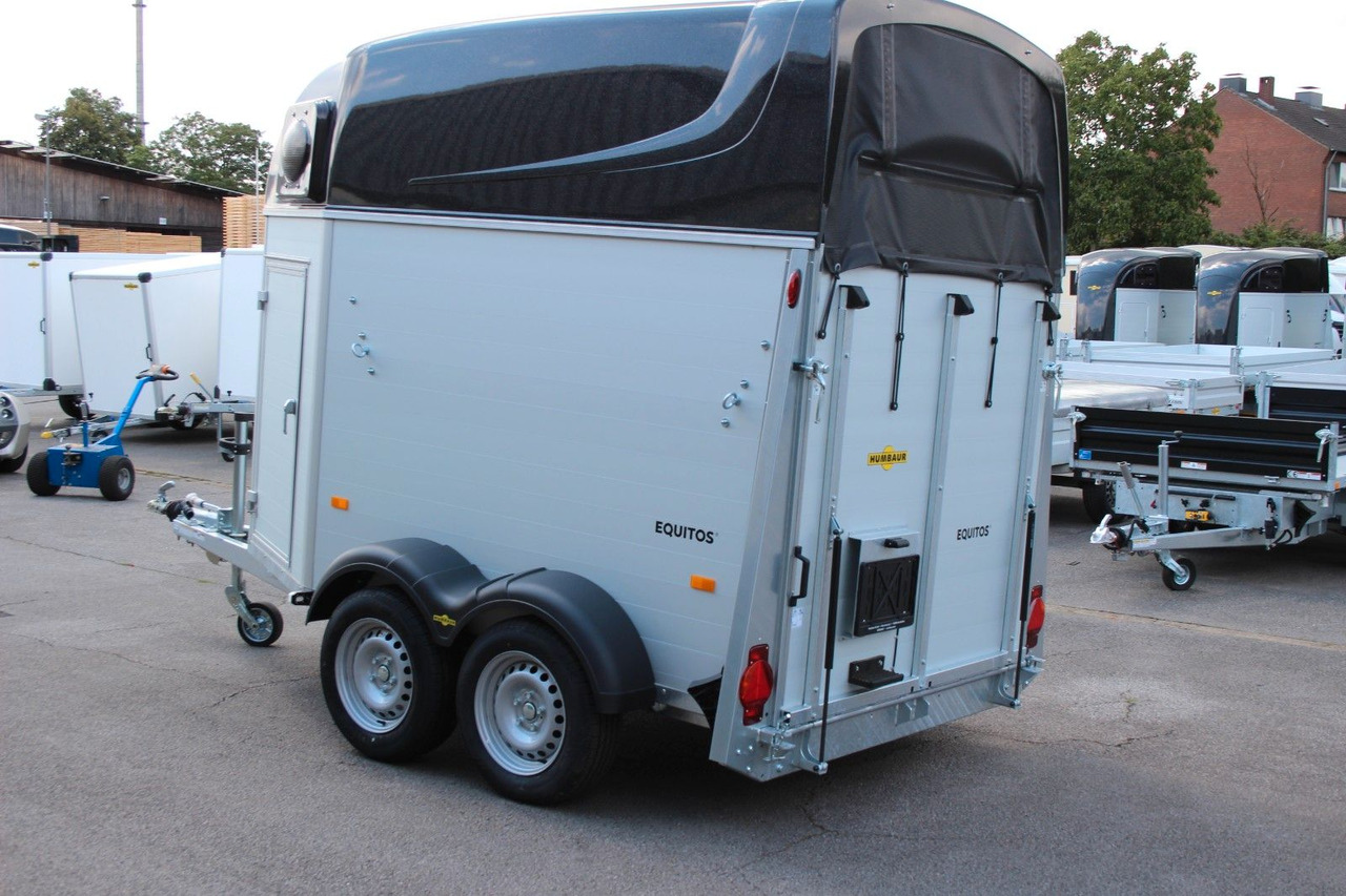 Humbaur Equitos Alu Plus 2400 Pferdeanhänger Sattelkamme - Prikolica za prijevoz stoke: slika Humbaur Equitos Alu Plus 2400 Pferdeanhänger Sattelkamme - Prikolica za prijevoz stoke Humbaur Equitos Alu Plus 2400 Pferdeanhänger Sattelkamme - Prikolica za prijevoz stoke: slika Humbaur Equitos Alu Plus 2400 Pferdeanhänger Sattelkamme - Prikolica za prijevoz stoke