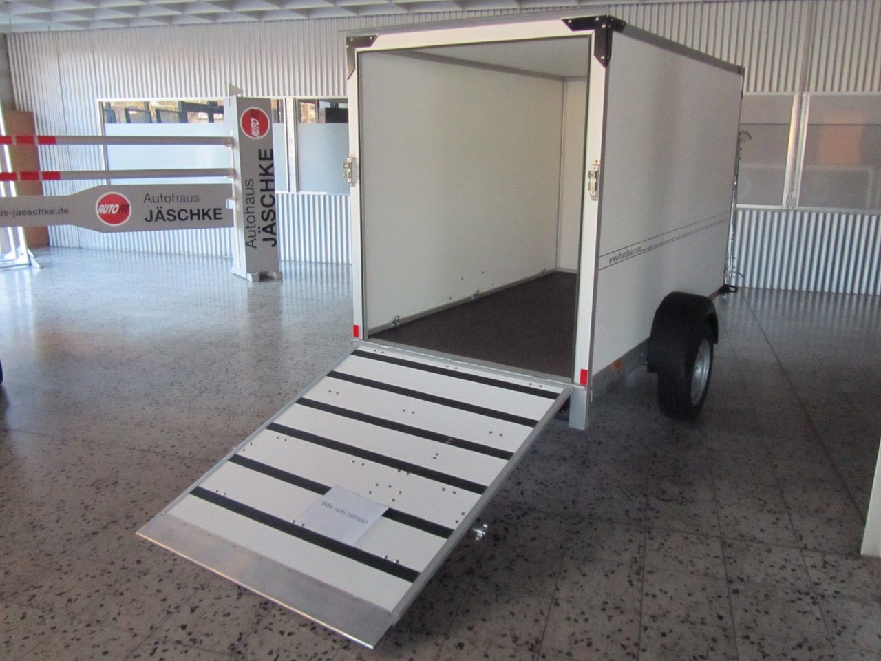 Humbaur HK 132513-15P Überfahrwand Kofferanhänger Flex - Prikolica sa zatvorenim sandukom: slika Humbaur HK 132513-15P Überfahrwand Kofferanhänger Flex - Prikolica sa zatvorenim sandukom Humbaur HK 132513-15P Überfahrwand Kofferanhänger Flex - Prikolica sa zatvorenim sandukom: slika Humbaur HK 132513-15P Überfahrwand Kofferanhänger Flex - Prikolica sa zatvorenim sandukom