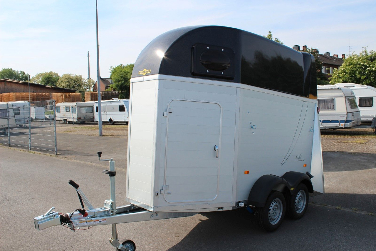 Humbaur Single Alu 1600 Pferdeanhänger Sattelkammer - Prikolica za prijevoz stoke: slika Humbaur Single Alu 1600 Pferdeanhänger Sattelkammer - Prikolica za prijevoz stoke Humbaur Single Alu 1600 Pferdeanhänger Sattelkammer - Prikolica za prijevoz stoke: slika Humbaur Single Alu 1600 Pferdeanhänger Sattelkammer - Prikolica za prijevoz stoke