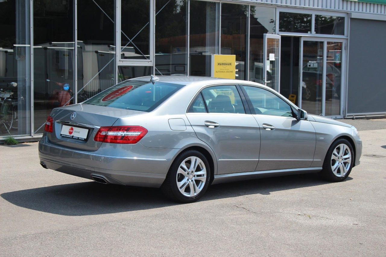 Mercedes-Benz CGI BlueEfficiency Avantgarde Automatik 59980 KM - Limuzina: slika Mercedes-Benz CGI BlueEfficiency Avantgarde Automatik 59980 KM - Limuzina Mercedes-Benz CGI BlueEfficiency Avantgarde Automatik 59980 KM - Limuzina: slika Mercedes-Benz CGI BlueEfficiency Avantgarde Automatik 59980 KM - Limuzina