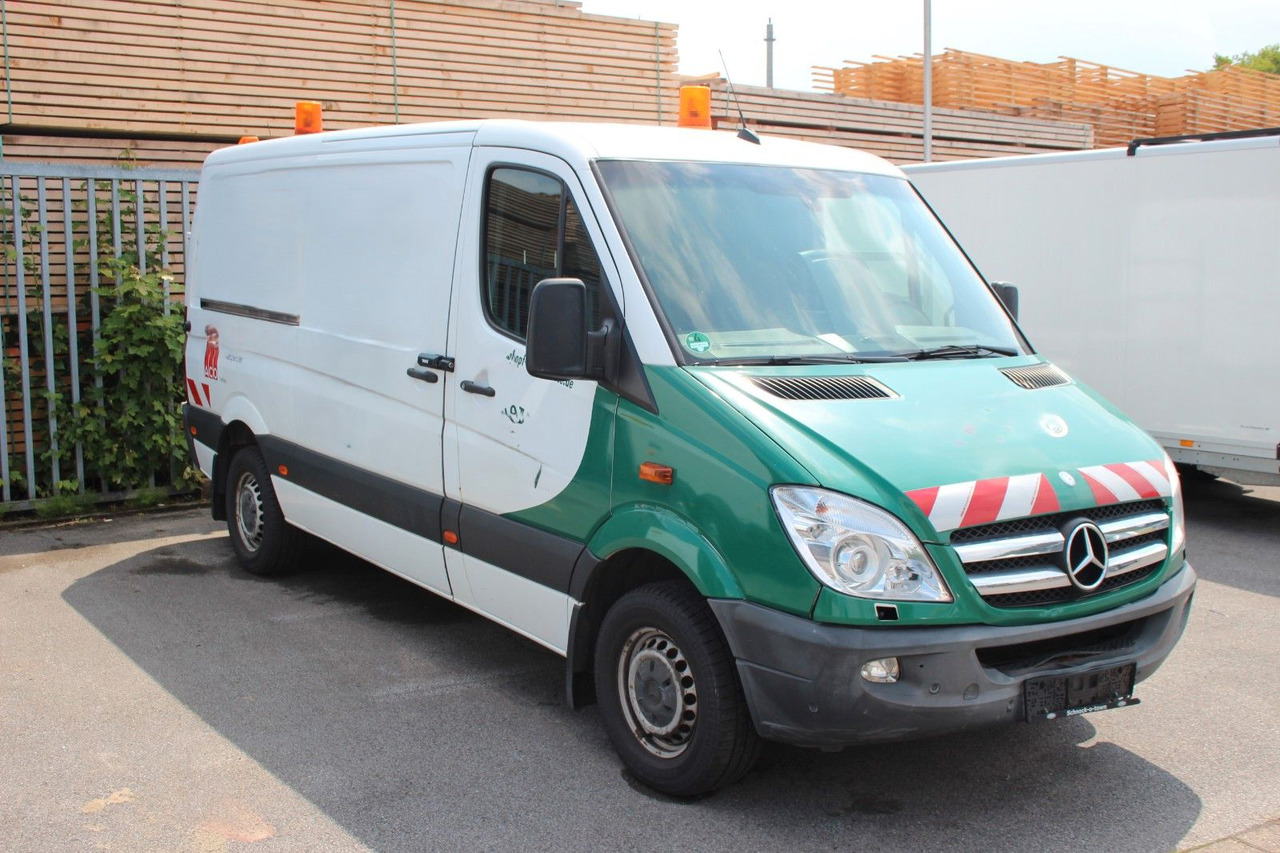 Mercedes-Benz Sprinter II Kasten 316 CDI Spülwagen KaRo - Vakum kamion: slika Mercedes-Benz Sprinter II Kasten 316 CDI Spülwagen KaRo - Vakum kamion Mercedes-Benz Sprinter II Kasten 316 CDI Spülwagen KaRo - Vakum kamion: slika Mercedes-Benz Sprinter II Kasten 316 CDI Spülwagen KaRo - Vakum kamion