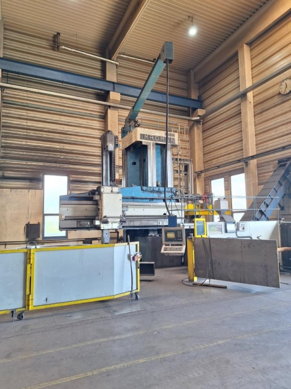 UMARO SCM 63/100 - Stroj za obradu metala: slika UMARO SCM 63/100 - Stroj za obradu metala UMARO SCM 63/100 - Stroj za obradu metala: slika UMARO SCM 63/100 - Stroj za obradu metala