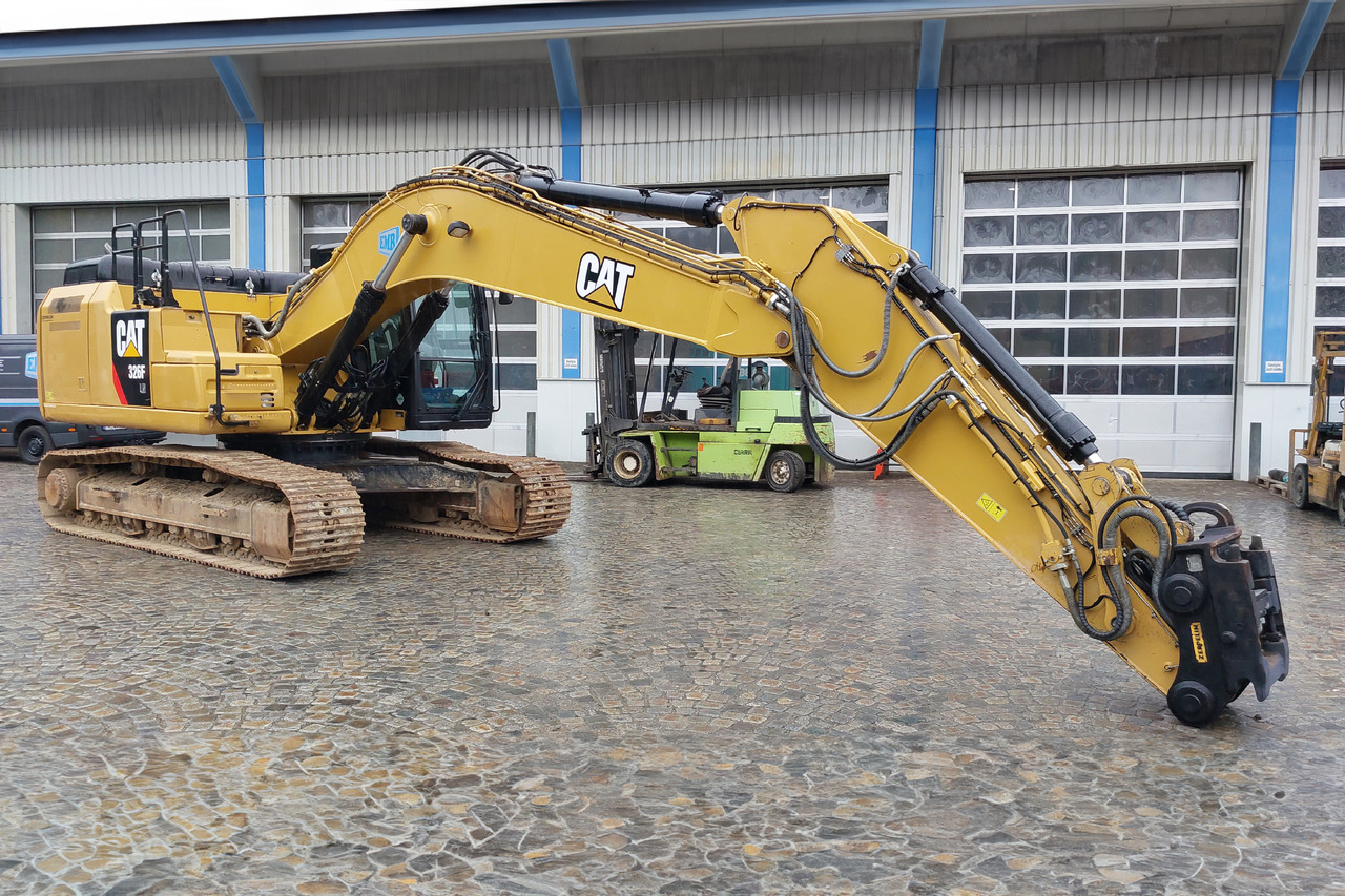 CATERPILLAR 326F - Bager gusjeničar: slika CATERPILLAR 326F - Bager gusjeničar CATERPILLAR 326F - Bager gusjeničar: slika CATERPILLAR 326F - Bager gusjeničar