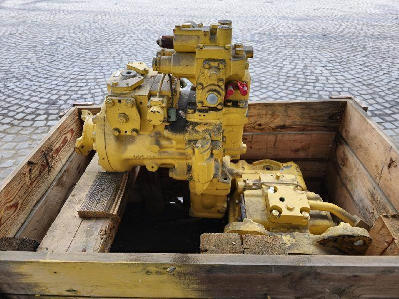 Komatsu Getriebe Komatsu D66 Raupe - Mjenjač za Građevinski strojevi: slika Komatsu Getriebe Komatsu D66 Raupe - Mjenjač za Građevinski strojevi Komatsu Getriebe Komatsu D66 Raupe - Mjenjač za Građevinski strojevi: slika Komatsu Getriebe Komatsu D66 Raupe - Mjenjač za Građevinski strojevi